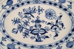 Large Antique Meissen Blue Onion Serving Dish in Hand-Painted Porcelain