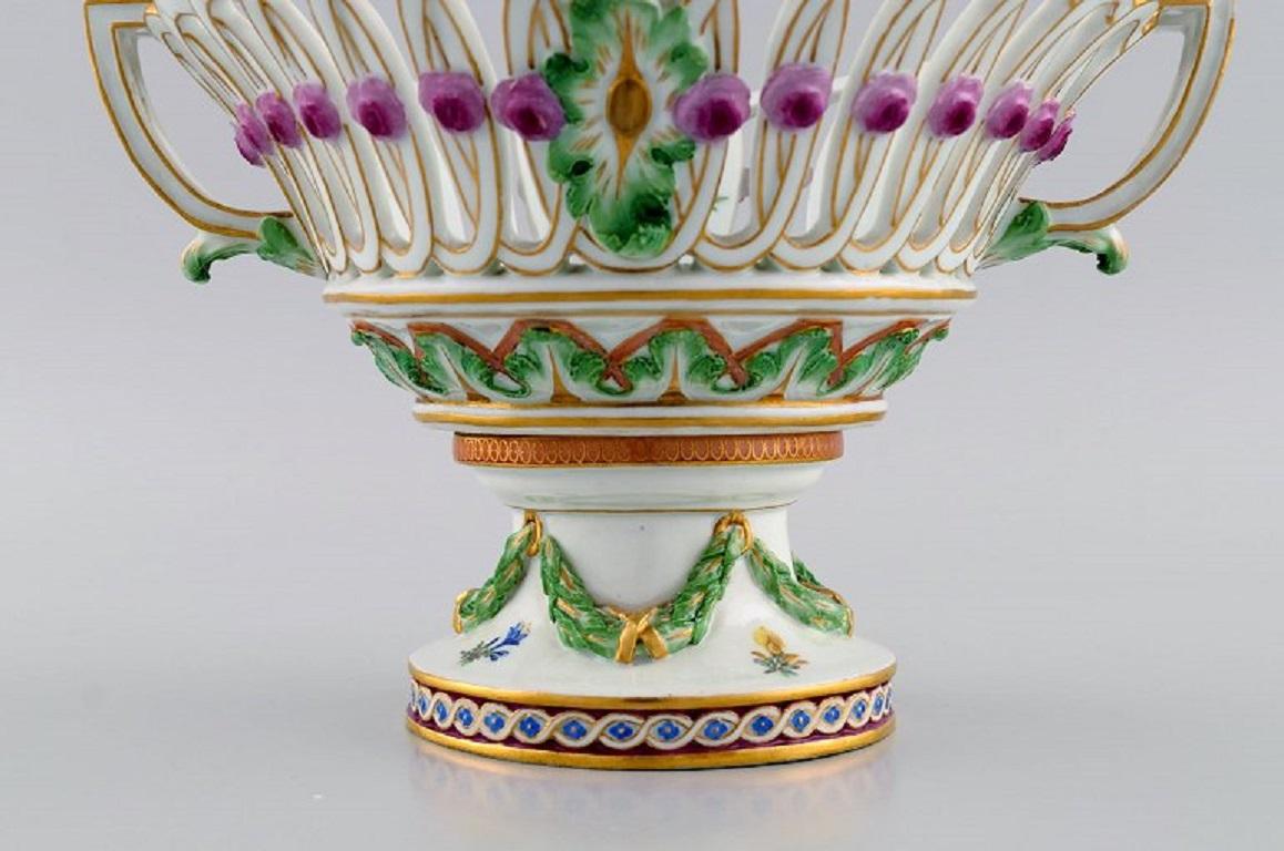 Late 18th Century Large Antique Meissen Compote in Openwork Porcelain with Hand-Painted Flowers