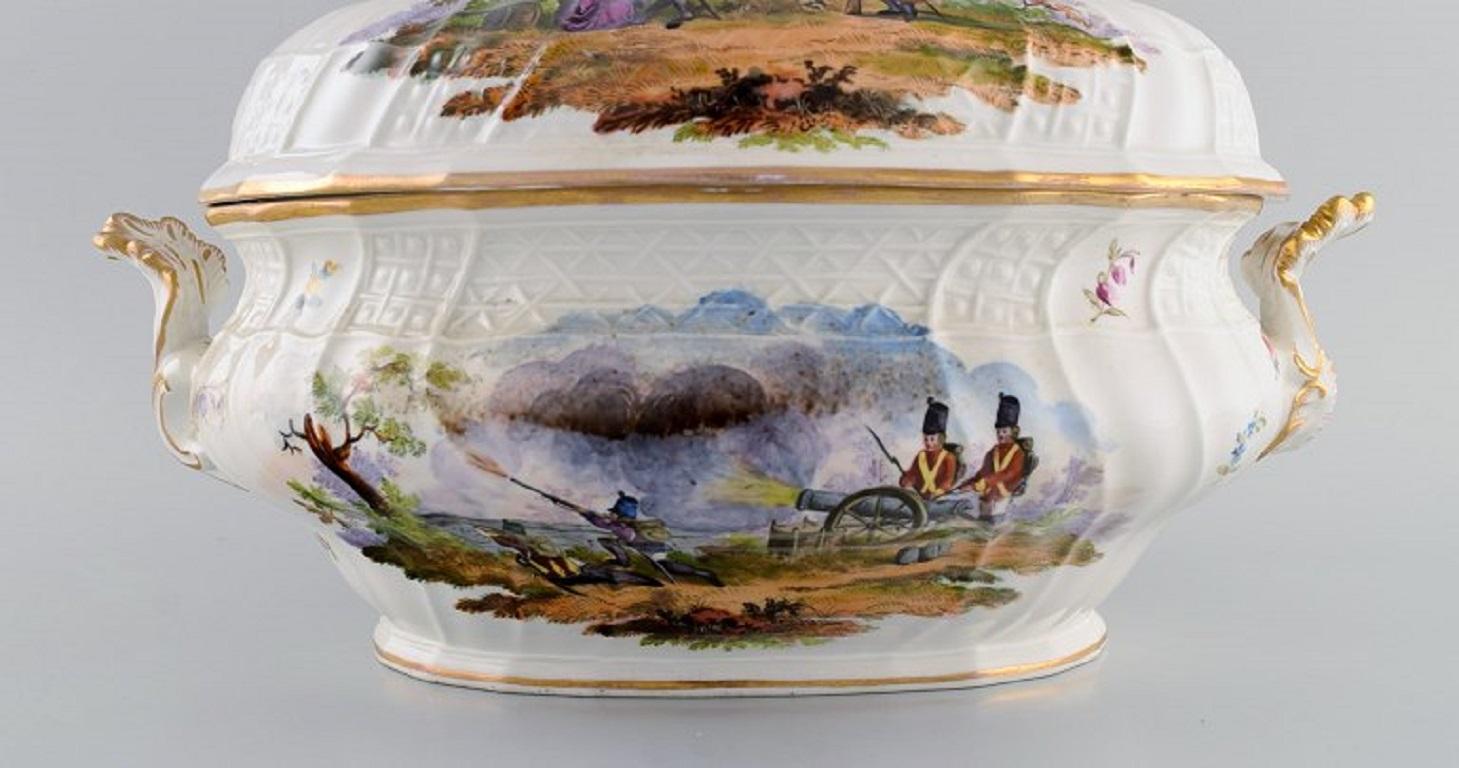 German Large Antique Meissen Lidded Tureen in Hand-Painted Porcelain For Sale