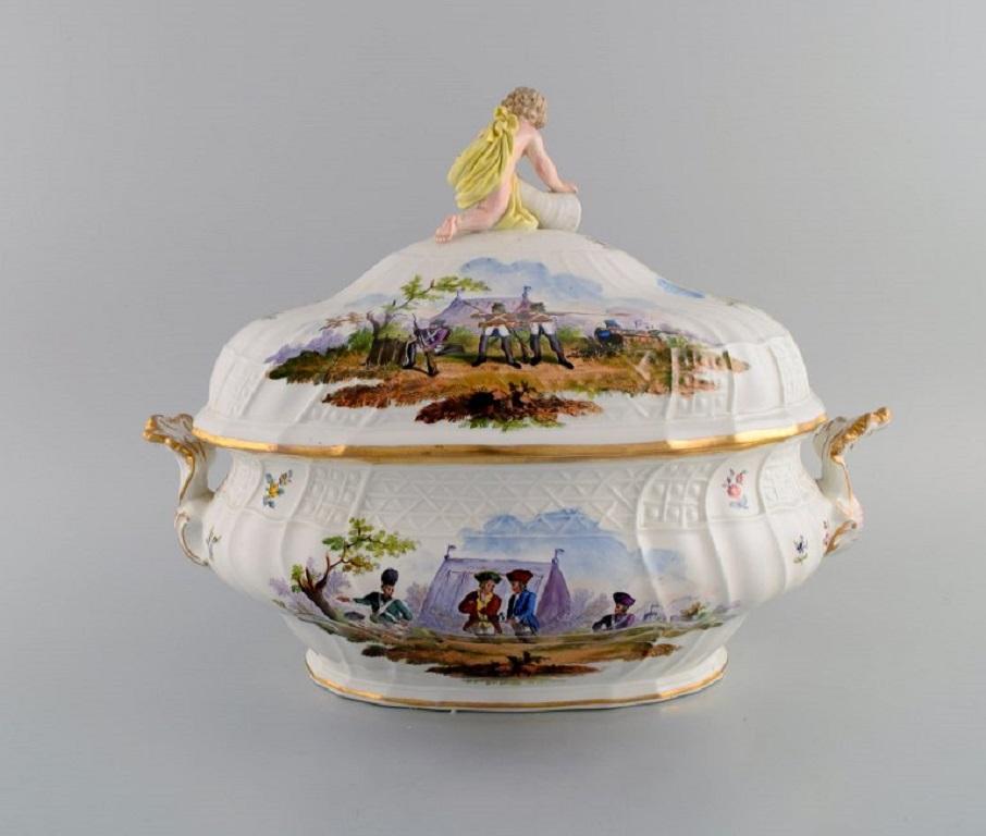 19th Century Large Antique Meissen Lidded Tureen in Hand-Painted Porcelain For Sale