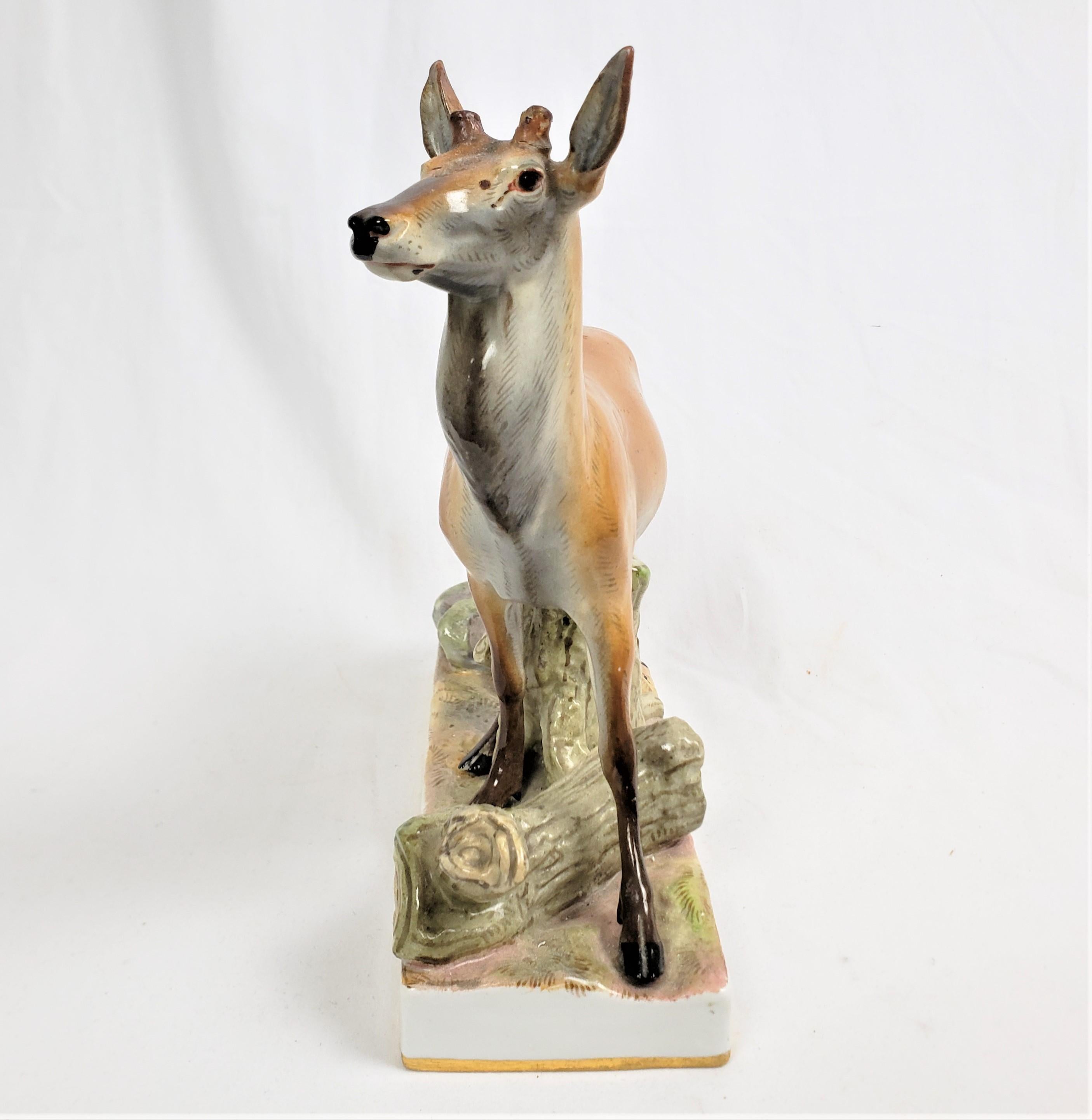 Allemand Grande figurine ou sculpture ancienne en porcelaine de Meissen représentant un cerf debout en vente