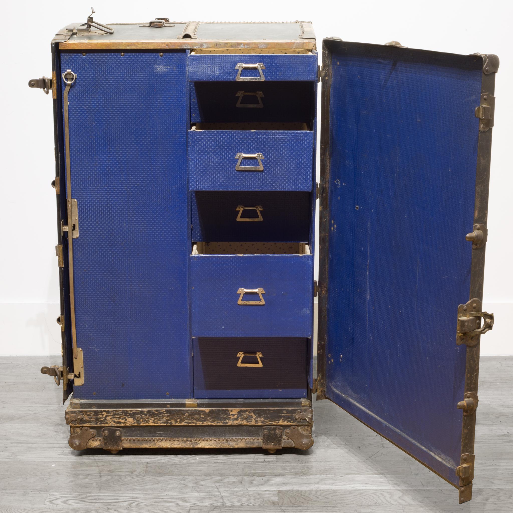 Large Antique Mendel Drucker Trunk, circa 1920 In Good Condition In San Francisco, CA