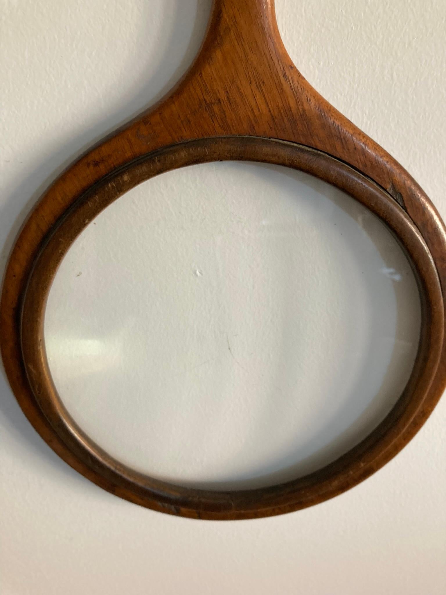 Victorien Grand verre grossissant acajou ancien du milieu du 19ème siècle en vente