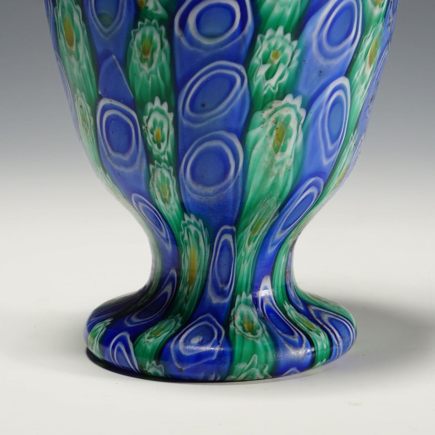 Große antike Millefiori-Vase mit Henkeln, Fratelli Toso Murano um 1910 (20. Jahrhundert) im Angebot