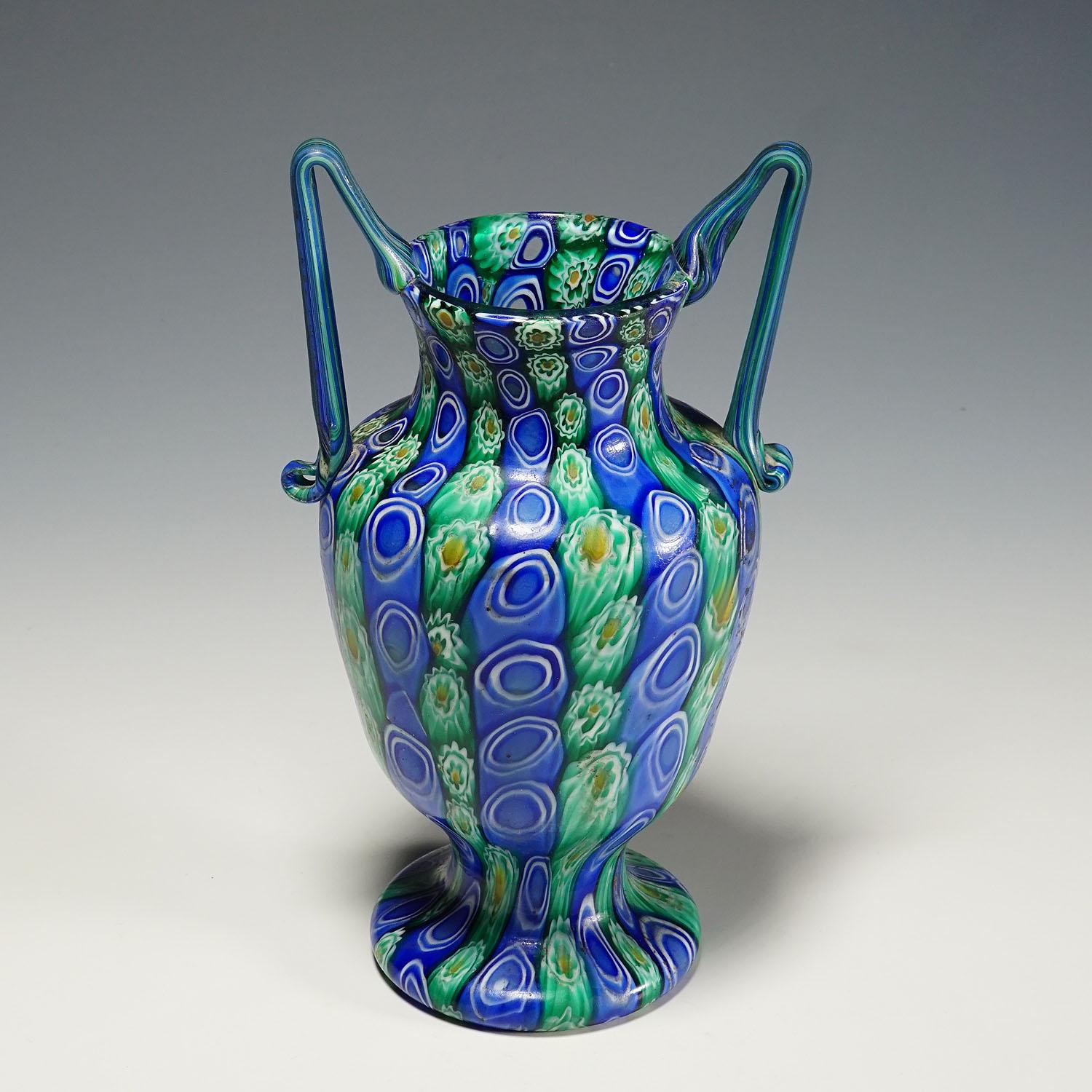 Große antike Millefiori-Vase mit Henkeln, Fratelli Toso Murano um 1910 im Angebot 1