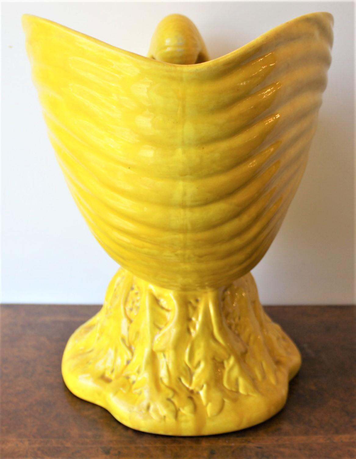 Large Antique Minton Yellow Majolica Shell on Seaweed Jardinière or Planter In Good Condition In Hamilton, Ontario
