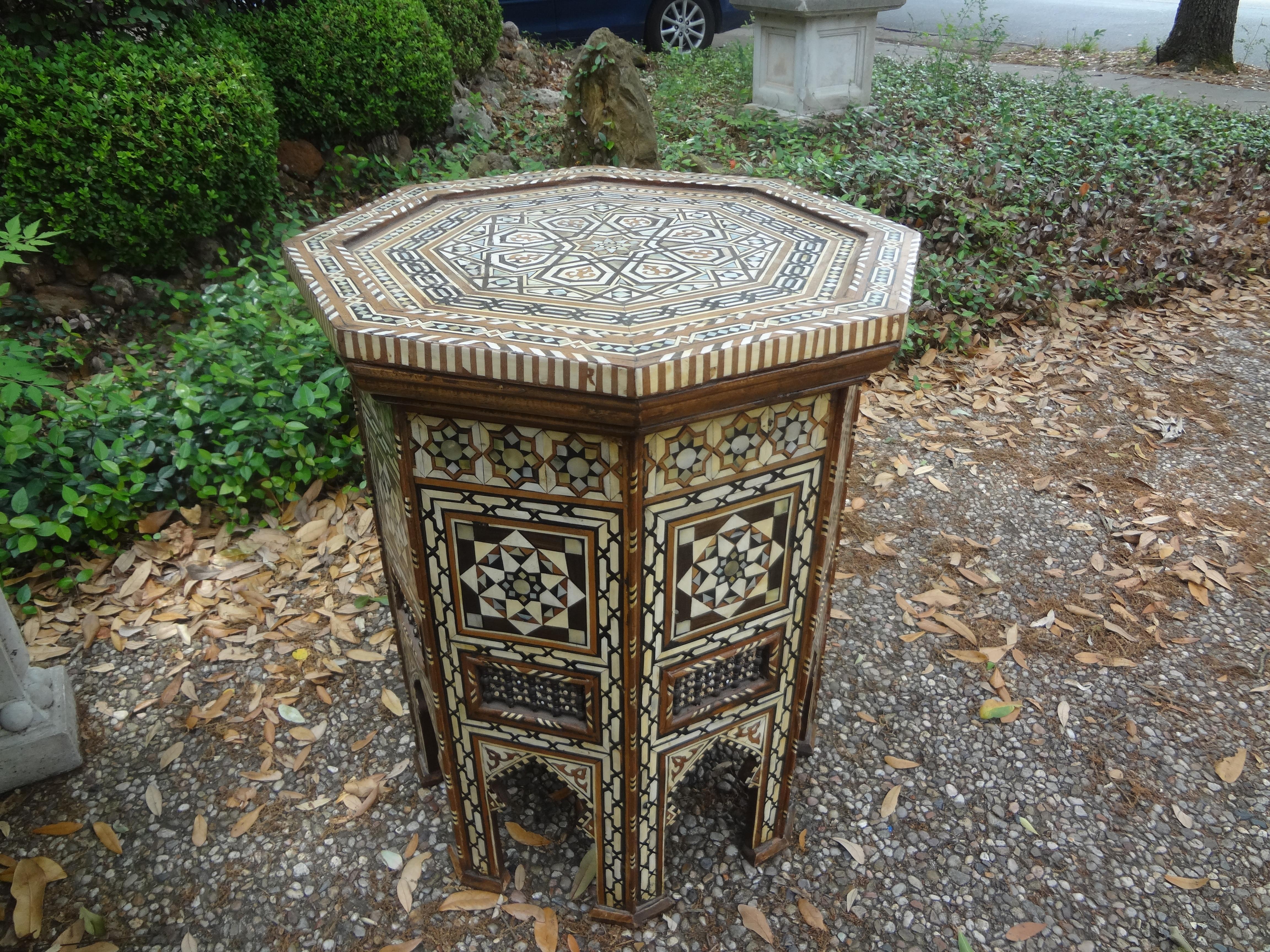 Large Antique Moroccan Arabesque Style Octagonal Inlaid Table For Sale 6