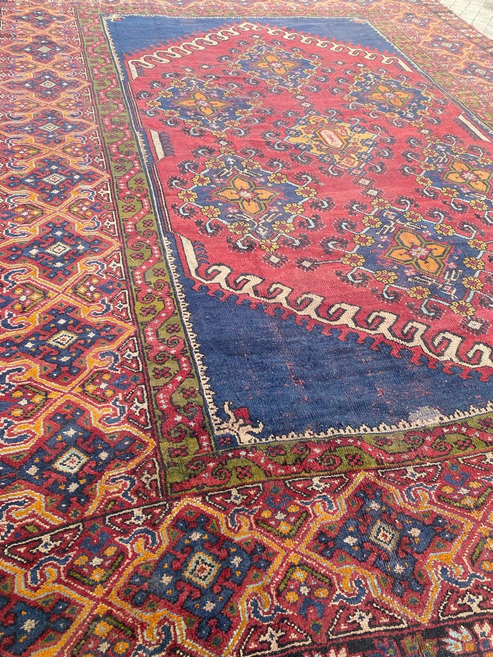 Pretty palace size late 19th century Moroccan rug, with beautiful design in style of the antique oushak rugs and nice colors, entirely hand knotted with wool velvet on cotton foundation.

✨✨✨
