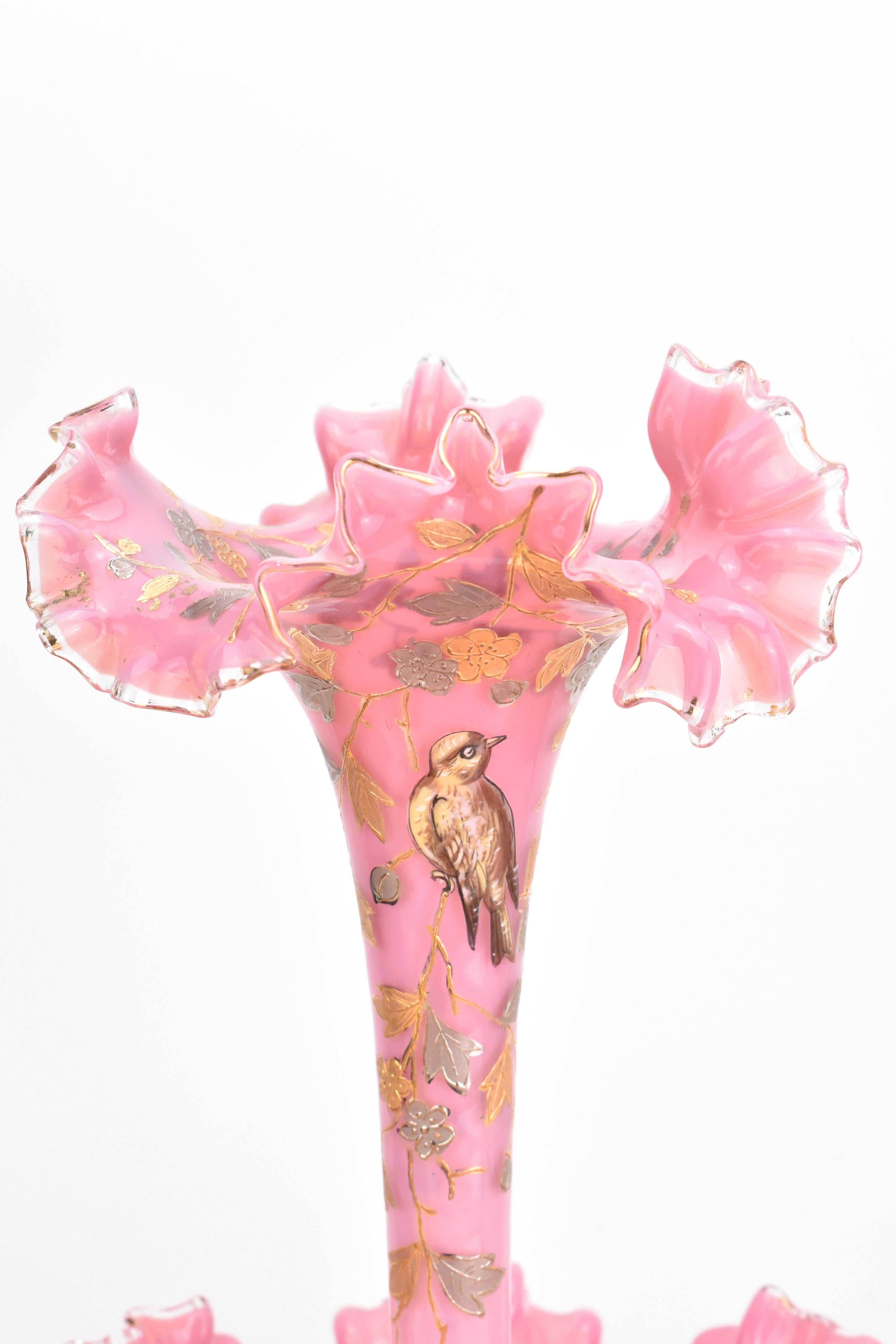 Gran Centro de Mesa Antiguo de Moser en Vidrio Opalino Rosa, Siglo XIX Vidrio opalino en venta