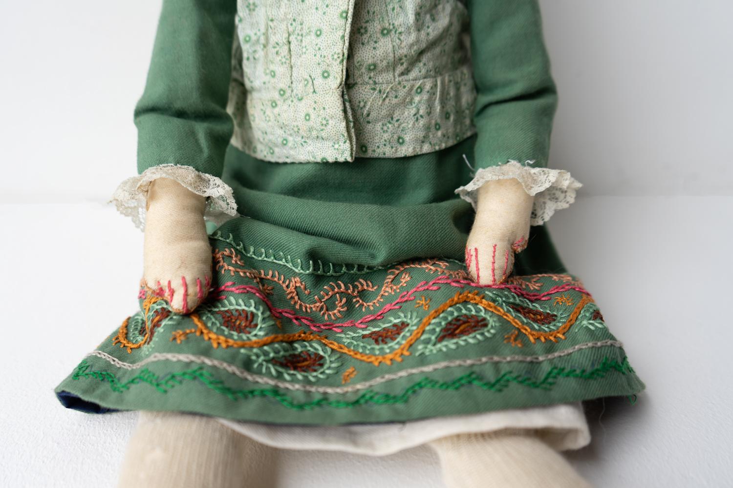 Large Antique Naive Folk Art Cloth Rag Doll, Early 20Th Century In Good Condition For Sale In Bristol, GB