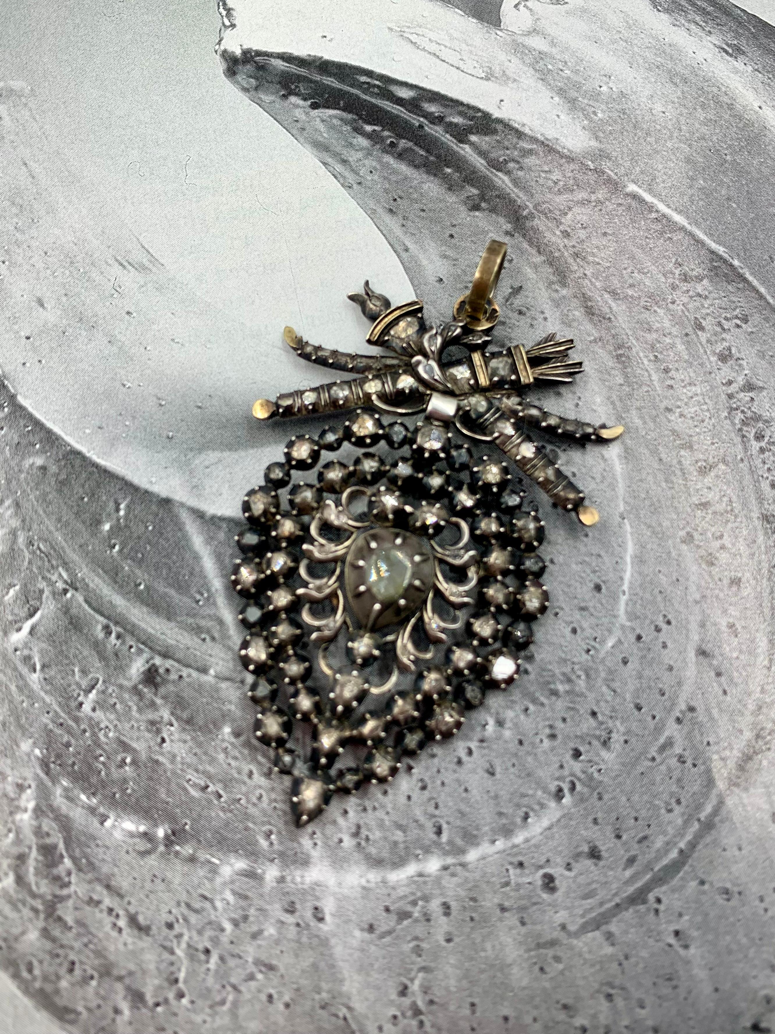 Large Antique Neoclassical Flemish Heart Diamond Silver Topped 18K Gold Pendant For Sale 3