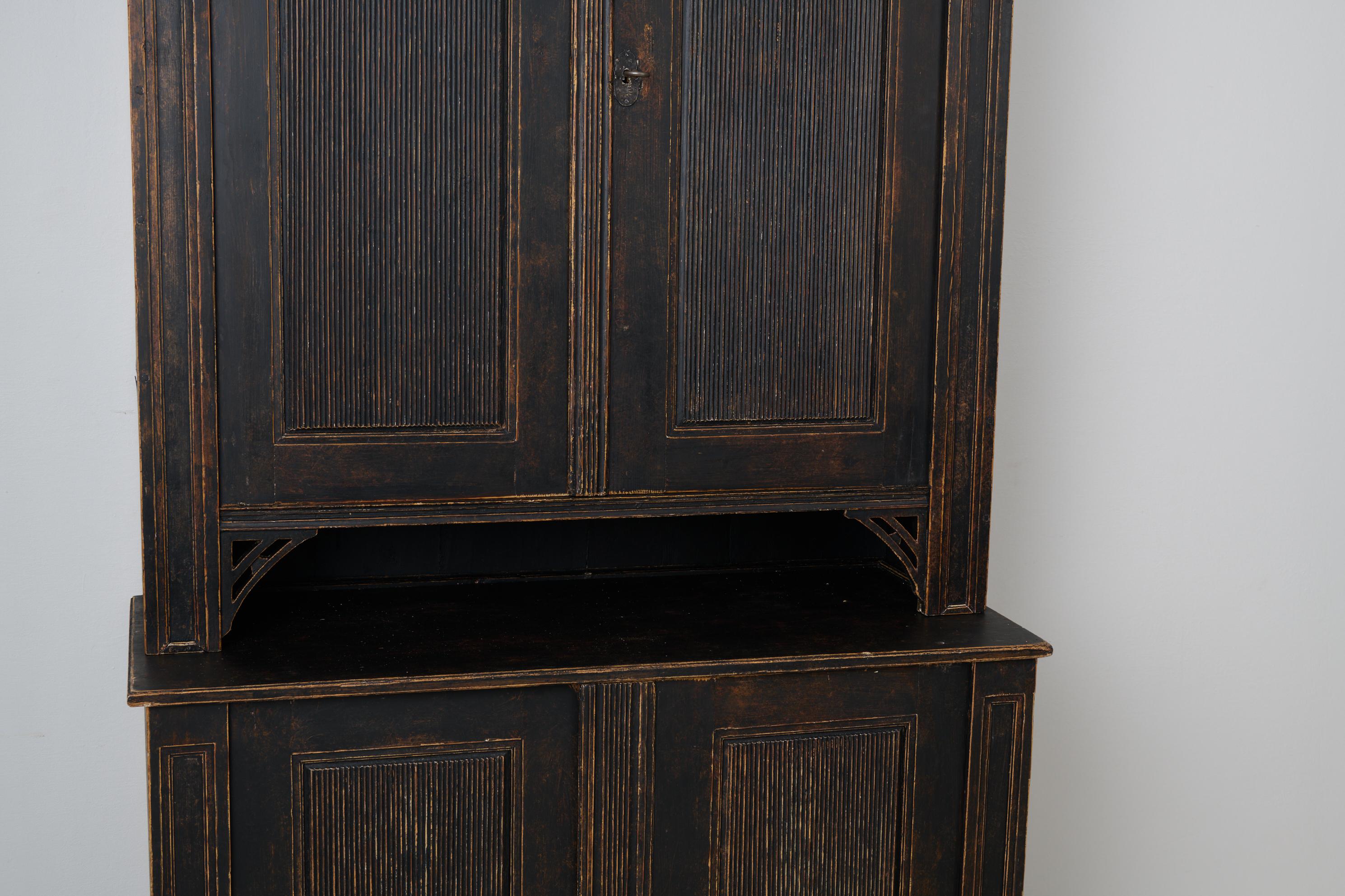 Large Antique Northern Swedish Gustavian Period Rustic Black Cabinet in Pine For Sale 3
