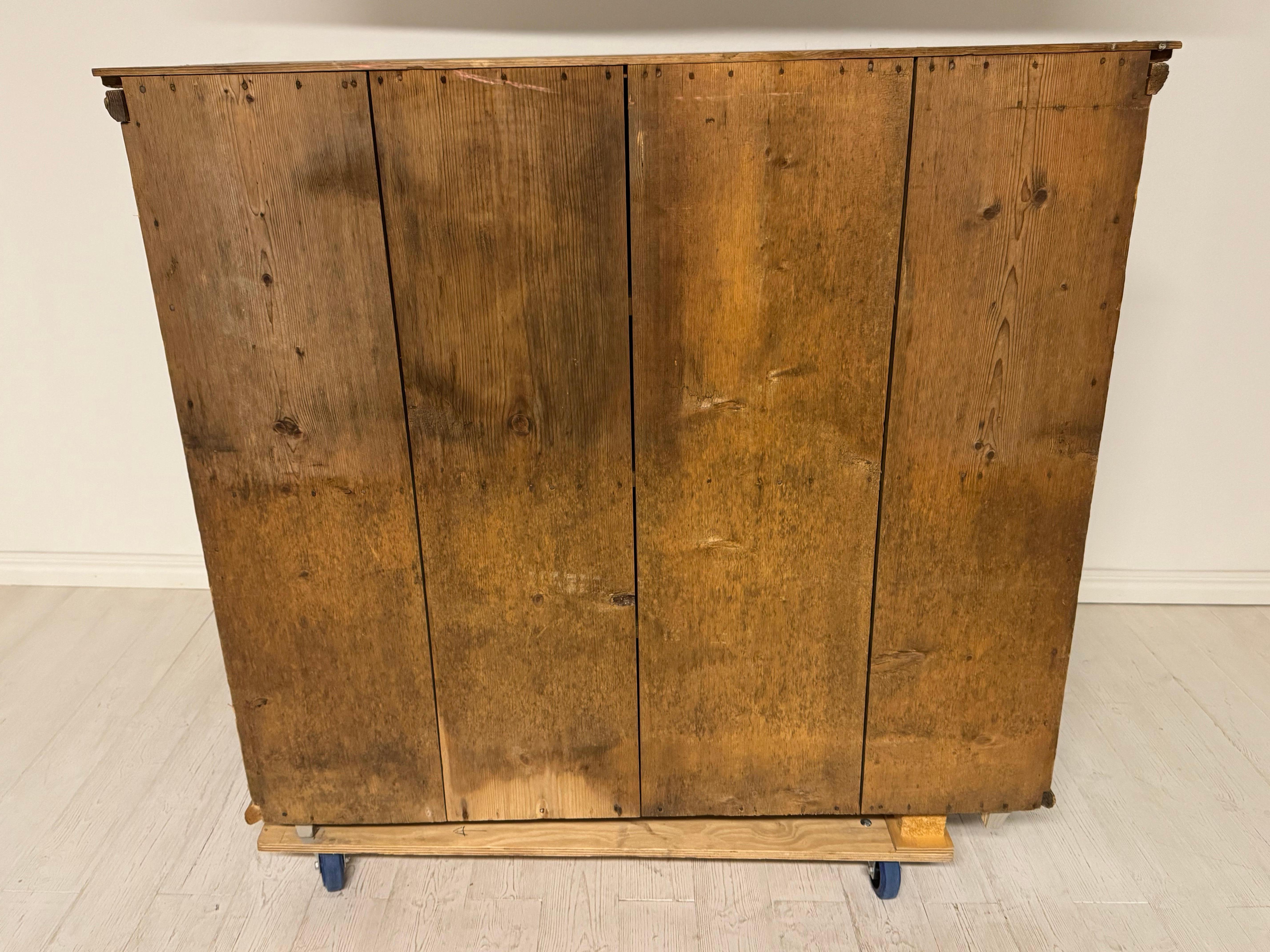 Large Antique Northern Swedish Gustavian Sideboard in Original Condition For Sale 7