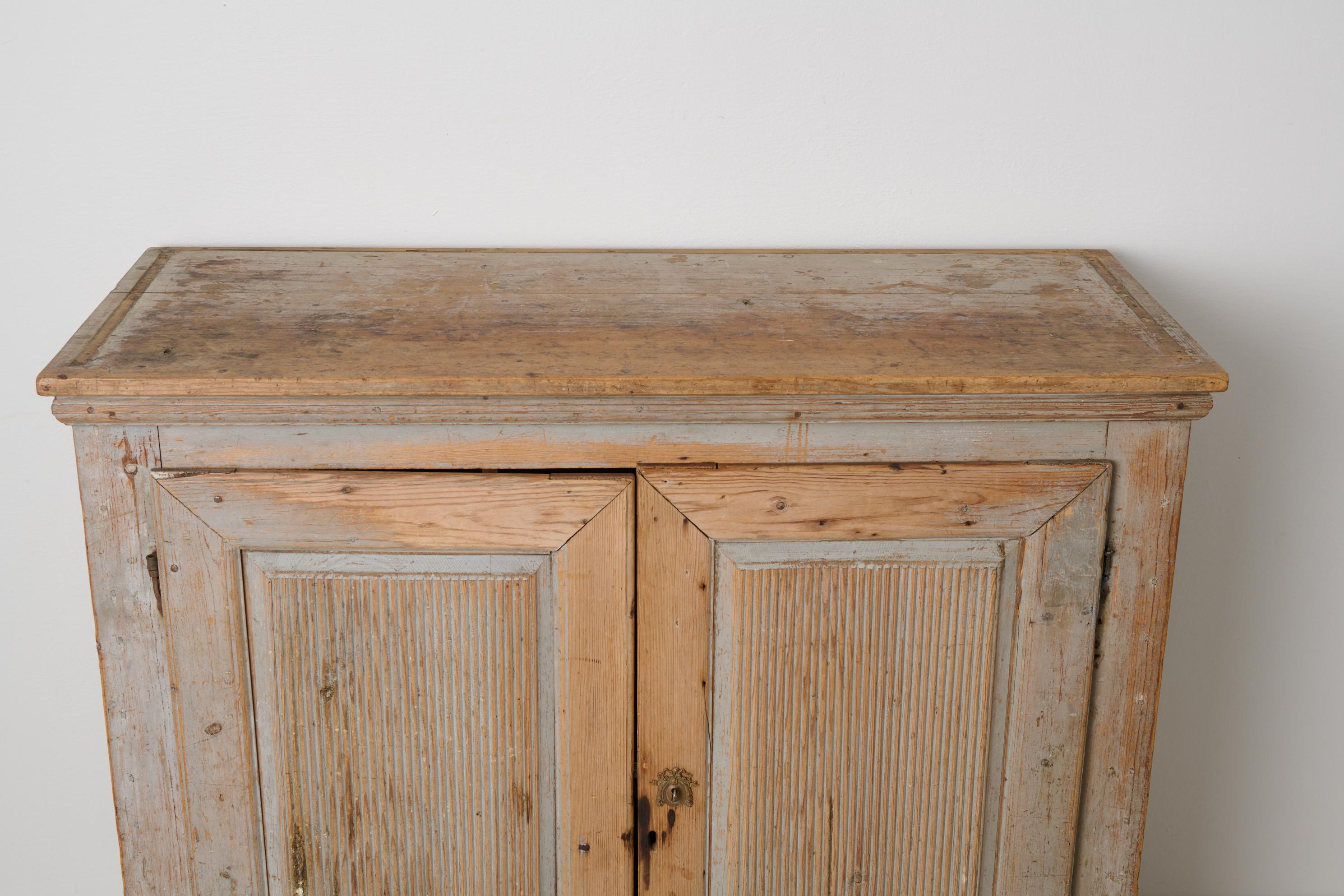 Large Antique Northern Swedish Gustavian Sideboard in Original Condition For Sale 3