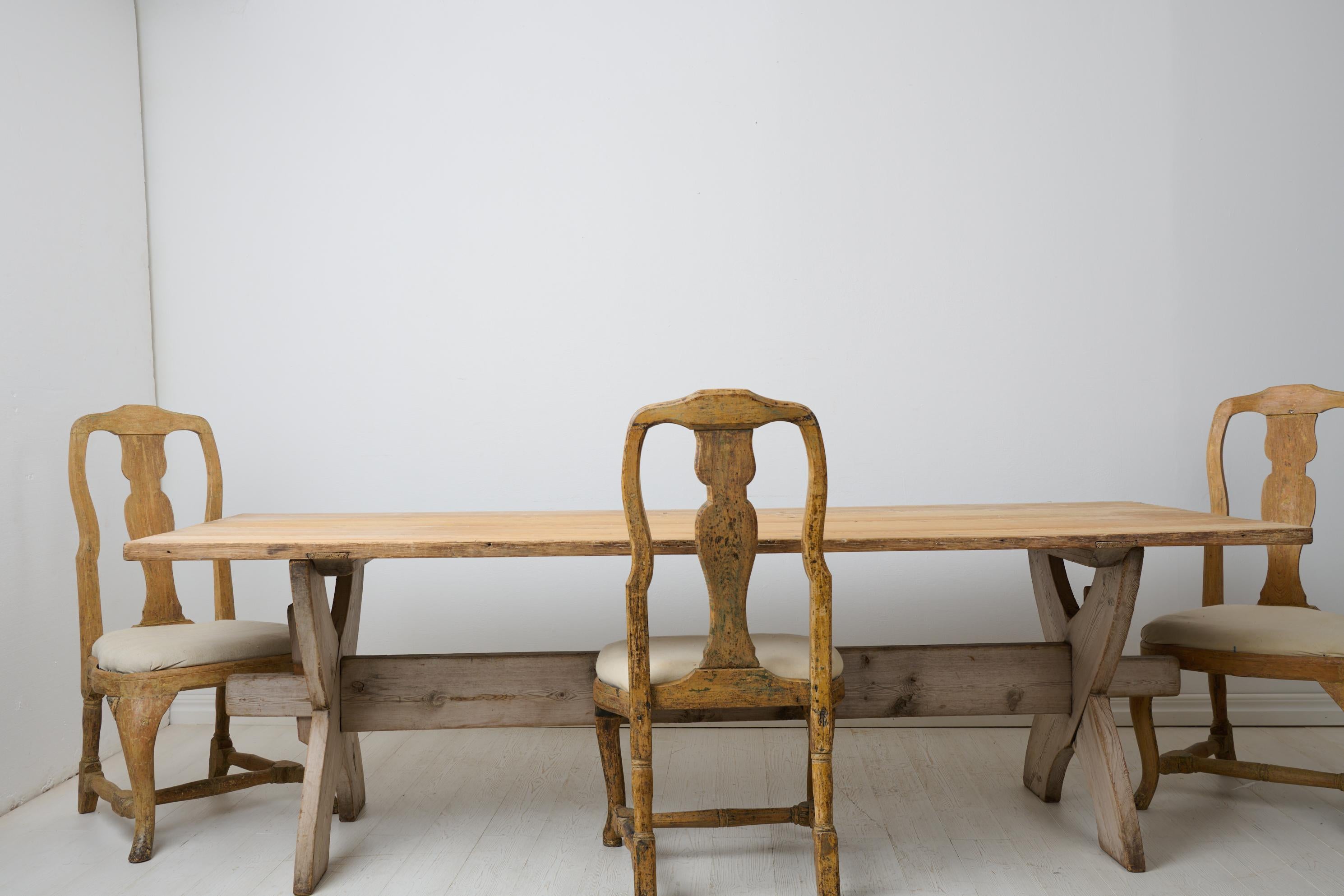 Large Antique Northern Swedish Trestle or Dining Table Made by Hand in Pine In Good Condition For Sale In Kramfors, SE