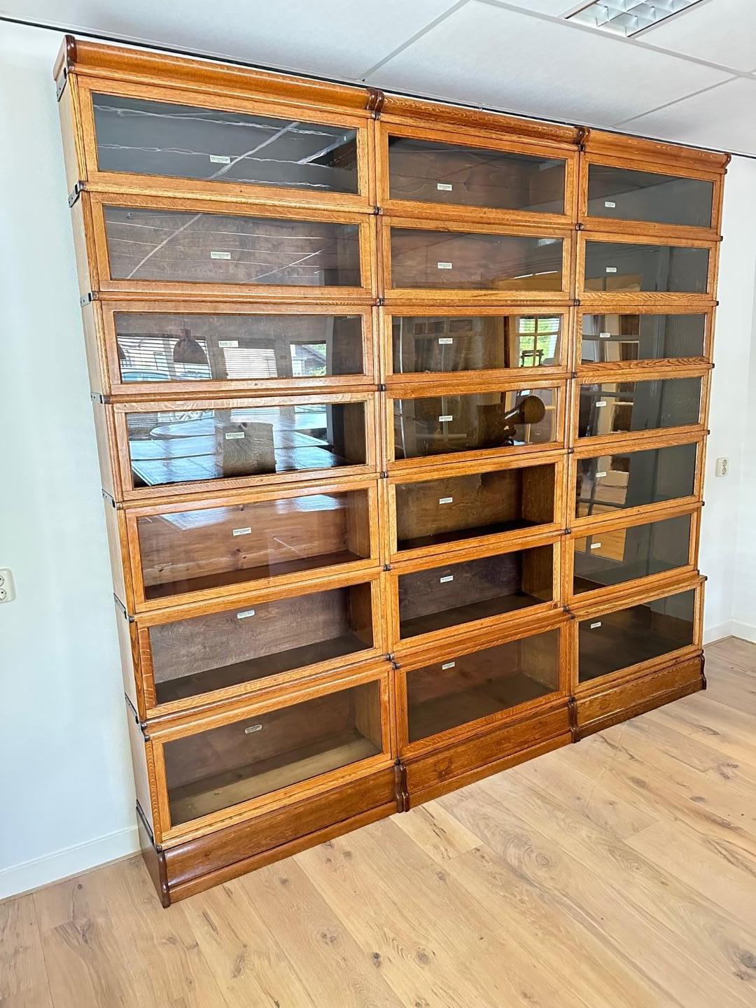 Early 20th Century Large antique oak Globe Wernicke bookcase For Sale