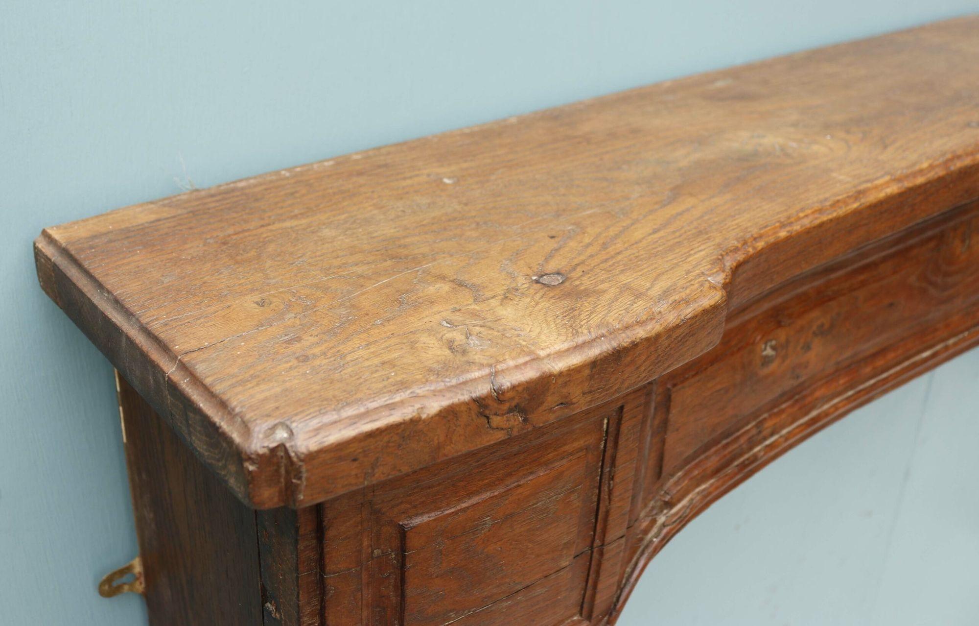Grande camino antico in Oak in stile Luigi XV in vendita 1