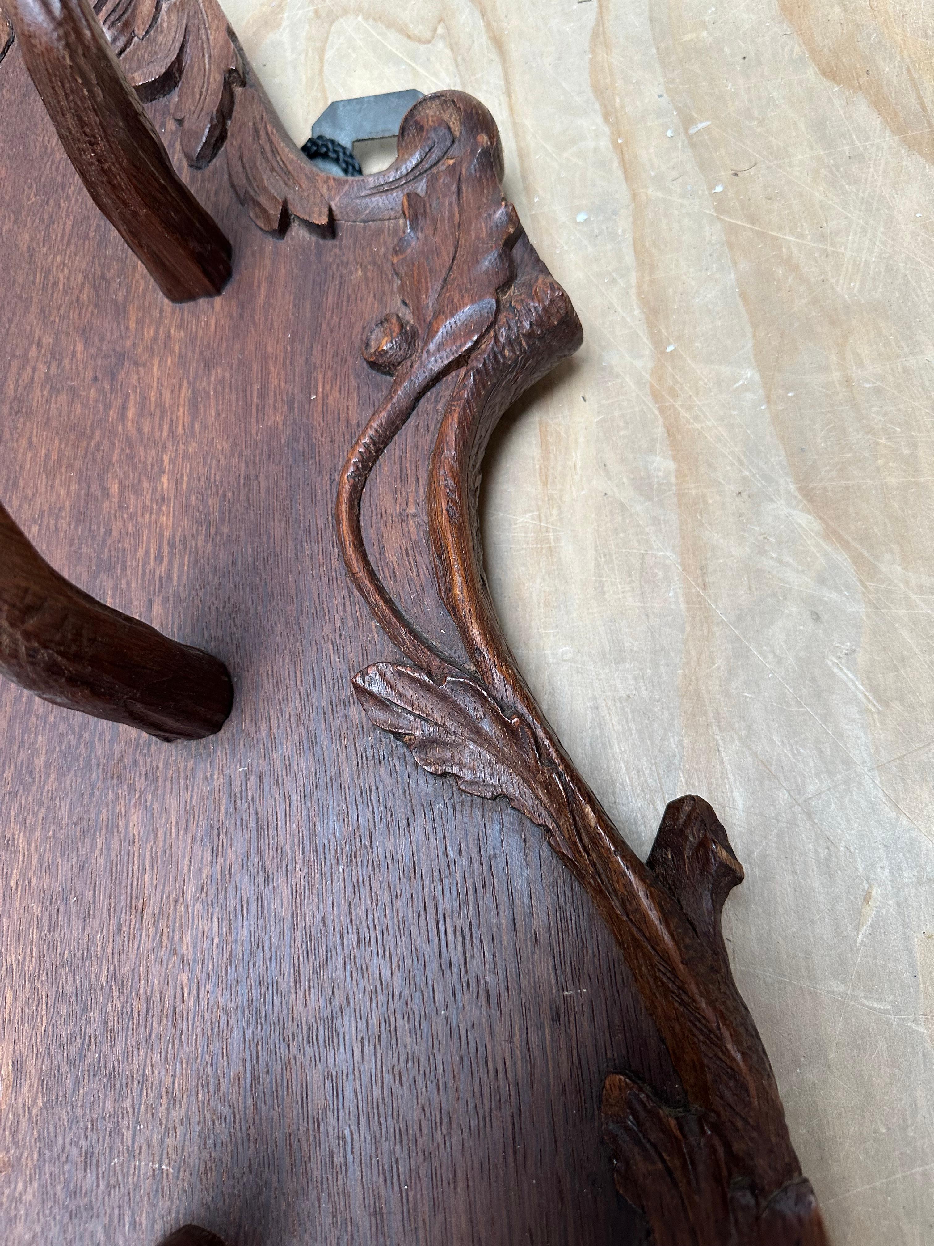 Hand-Carved Large Antique Oak Rifle Rack / Wall-Mounted Gun Display with Bird Dog Sculpture