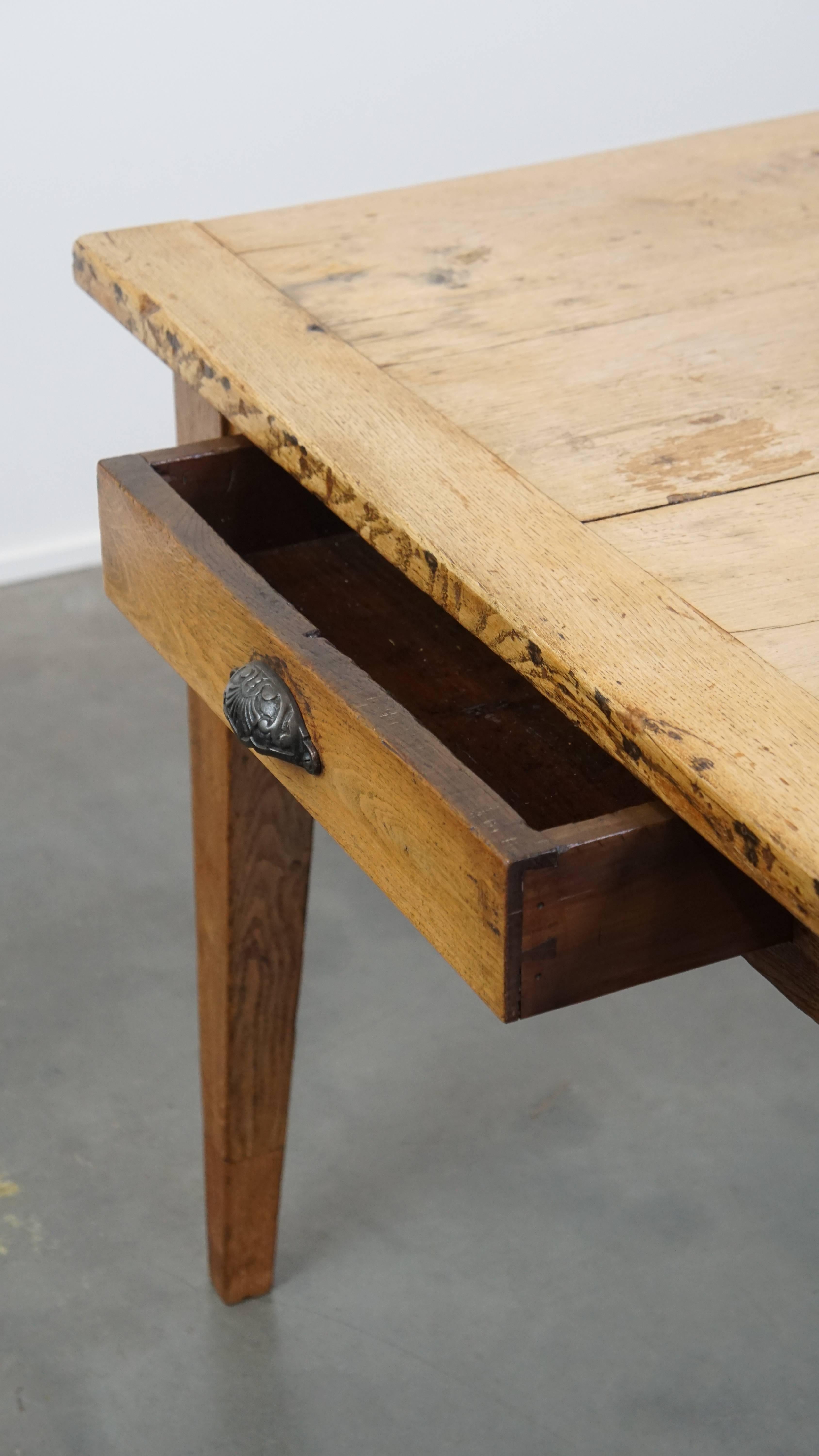 Grande table de salle à manger XXL en chêne ancien pour 8 à 10 personnes du début du 19e siècle en vente 4