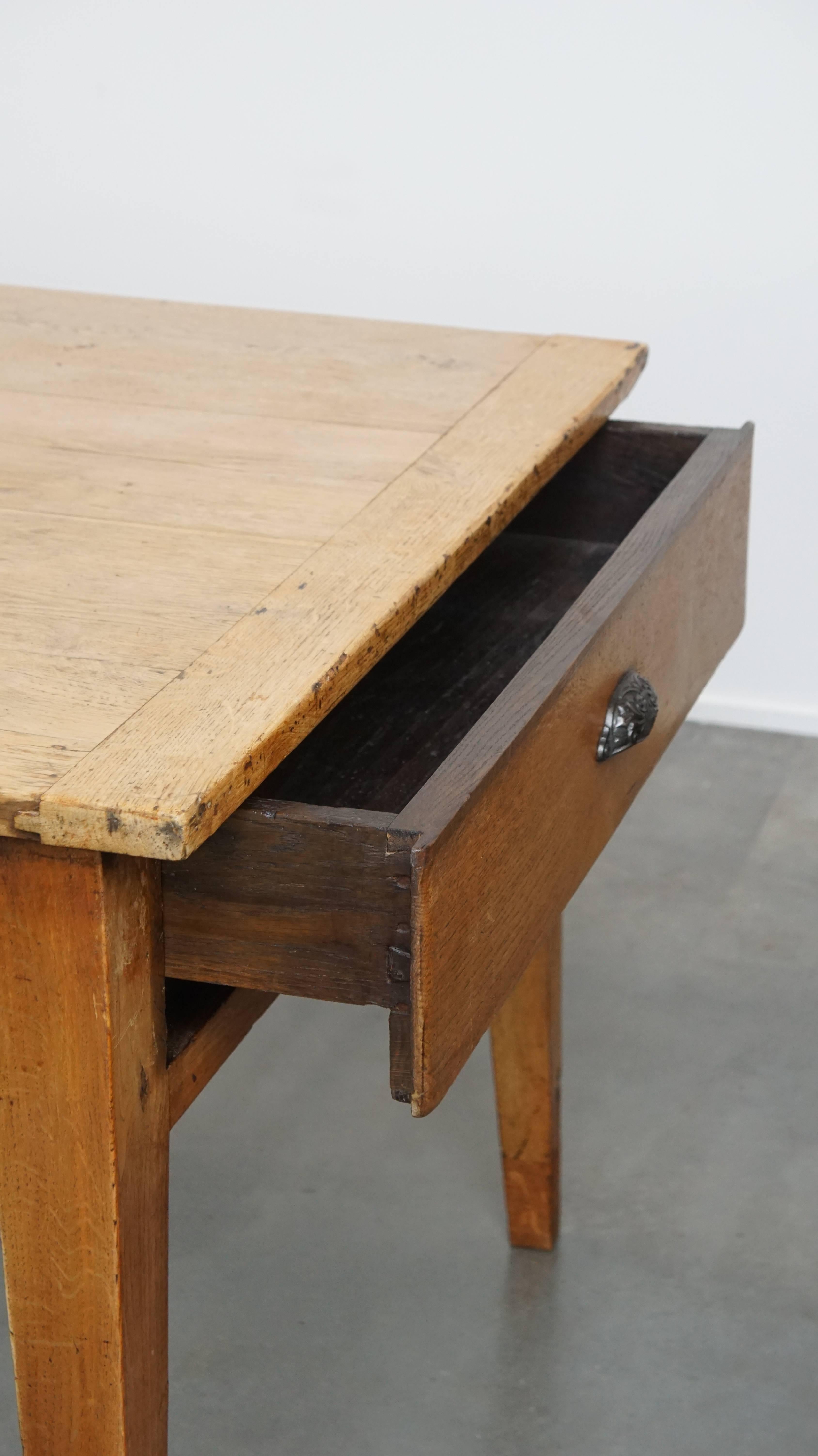 Grande table de salle à manger XXL en chêne ancien pour 8 à 10 personnes du début du 19e siècle en vente 5