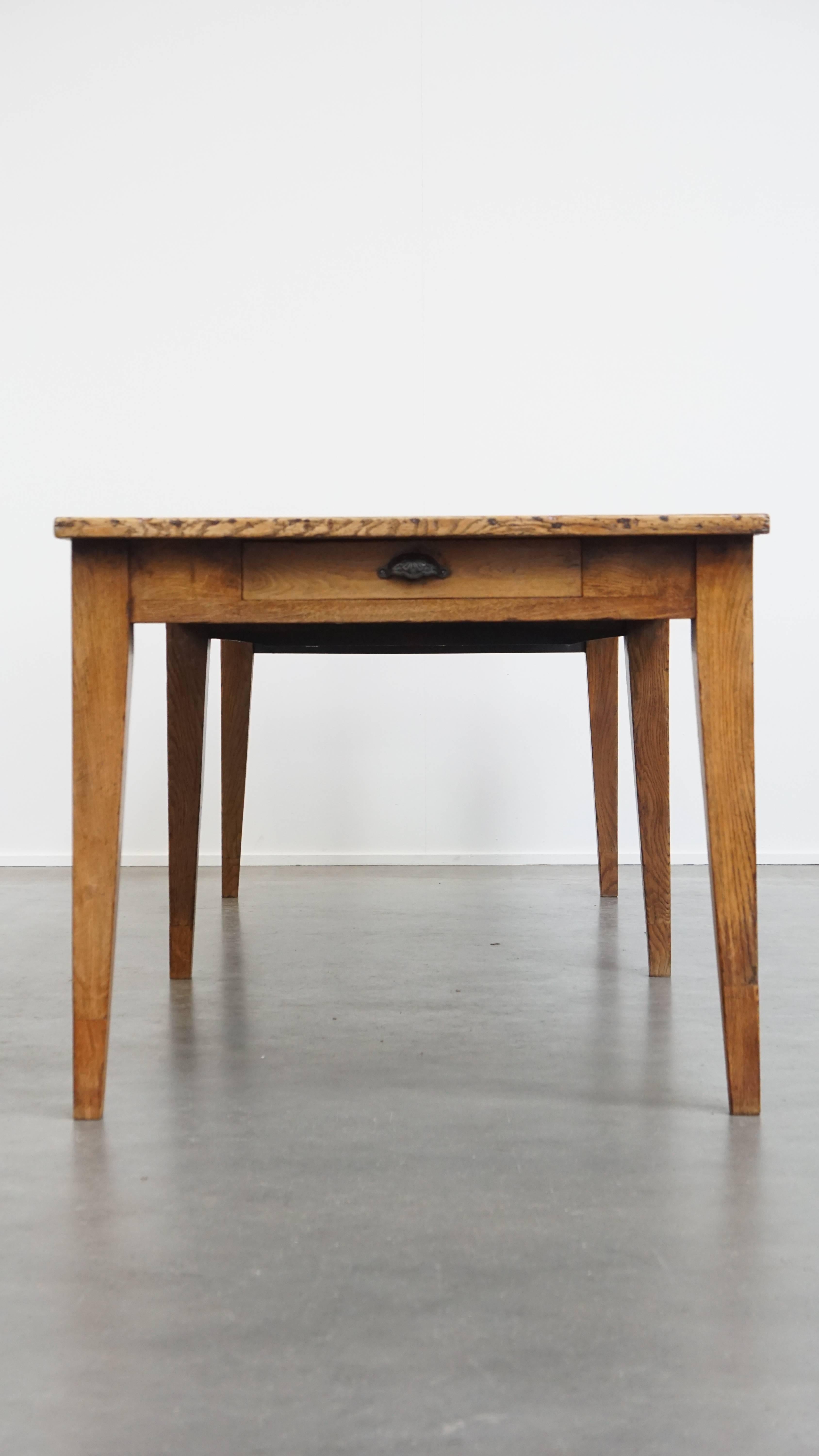 Fait main Grande table de salle à manger XXL en chêne ancien pour 8 à 10 personnes du début du 19e siècle en vente