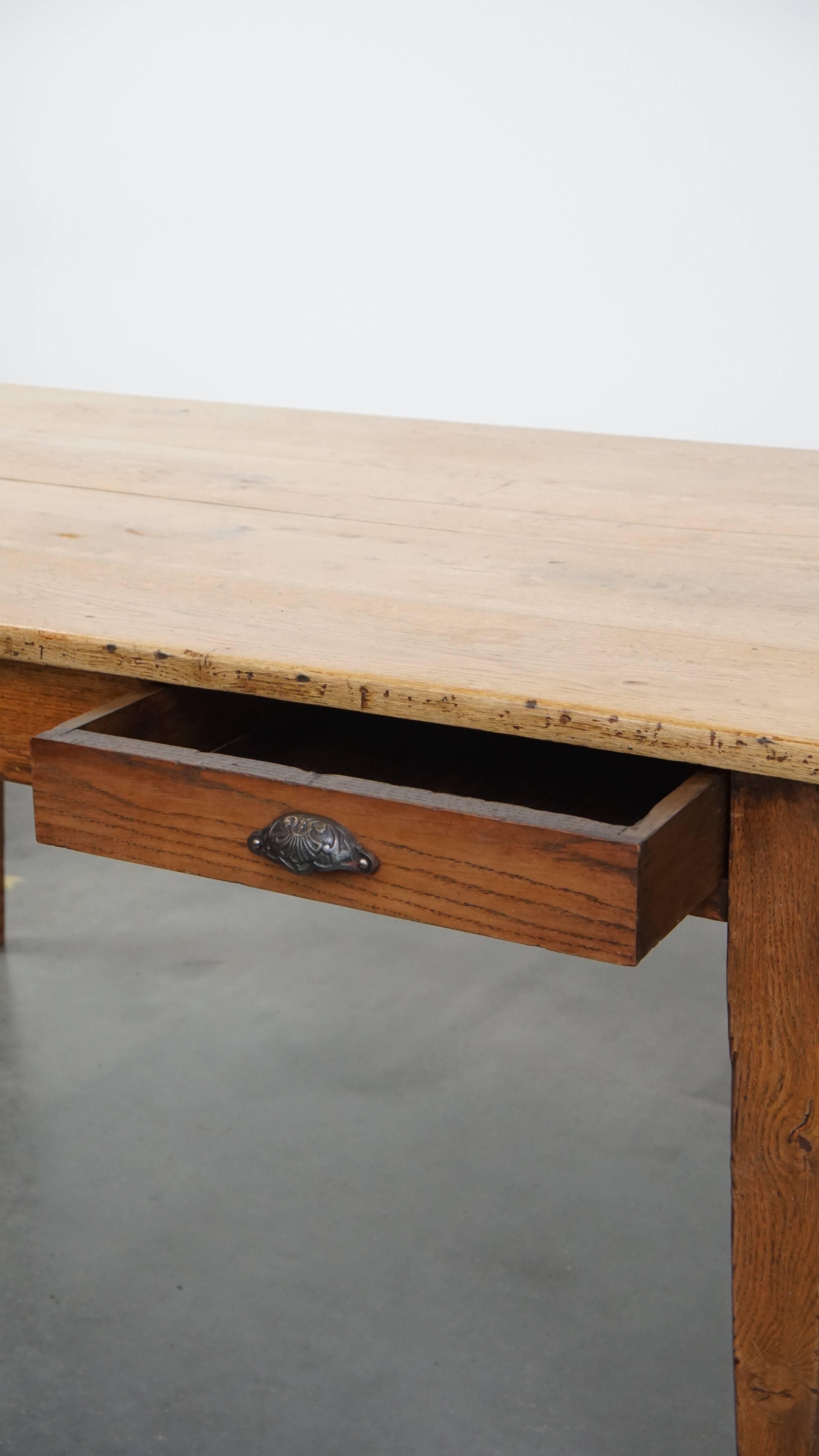 Grande table de salle à manger XXL en chêne ancien pour 8 à 10 personnes du début du 19e siècle en vente 2