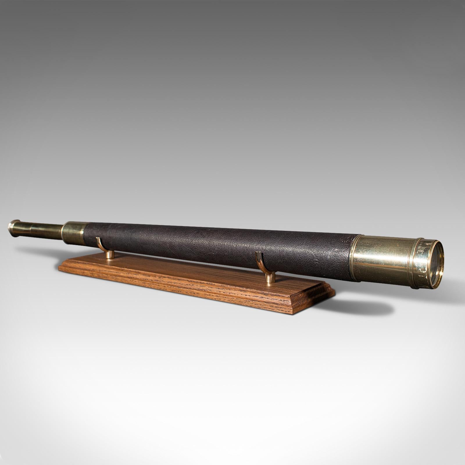 This is a large antique 'officer of the watch' telescope. An English, single draw refractor for terrestrial or astronomical use by Dollond of London, dating to the late Victorian period, circa 1890.

Perfect for bird watching, landscape