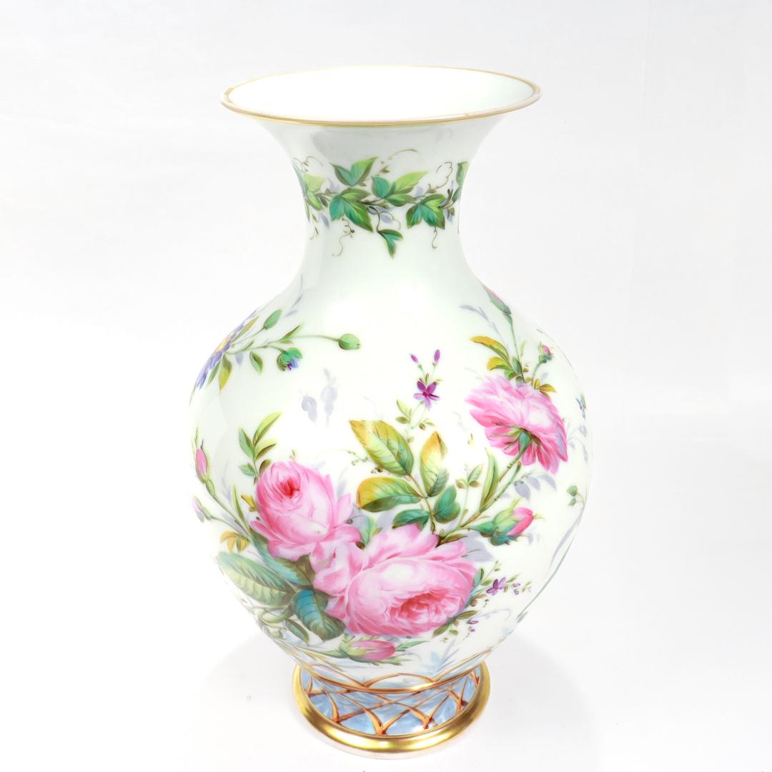 Large Antique Old Paris or Vieux Porcelain Flower Vase by Peter Anton Hannong For Sale 1