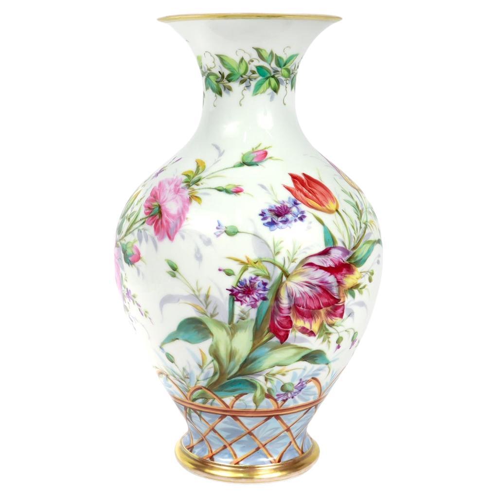 Große antike Blumenvase aus Old Paris oder Vieux Porcelain von Peter Anton Hannong im Angebot
