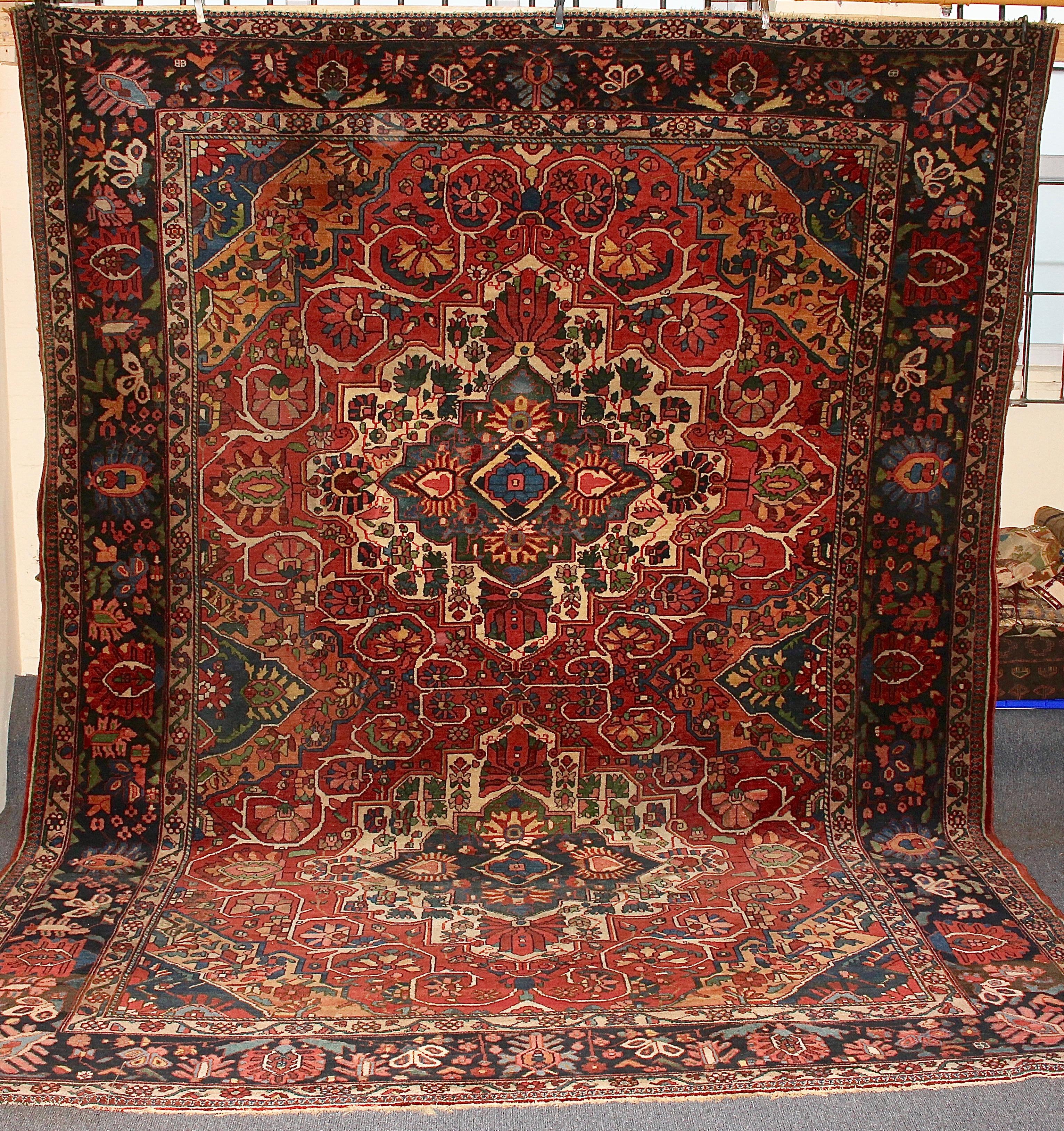 High quality, large antique orient rug. Carpet.

Hand knotted. Strong natural colors. Beautiful pattern.
The carpet is in an age-related condition.

The images are part of the article description.

On request, we clean the carpet