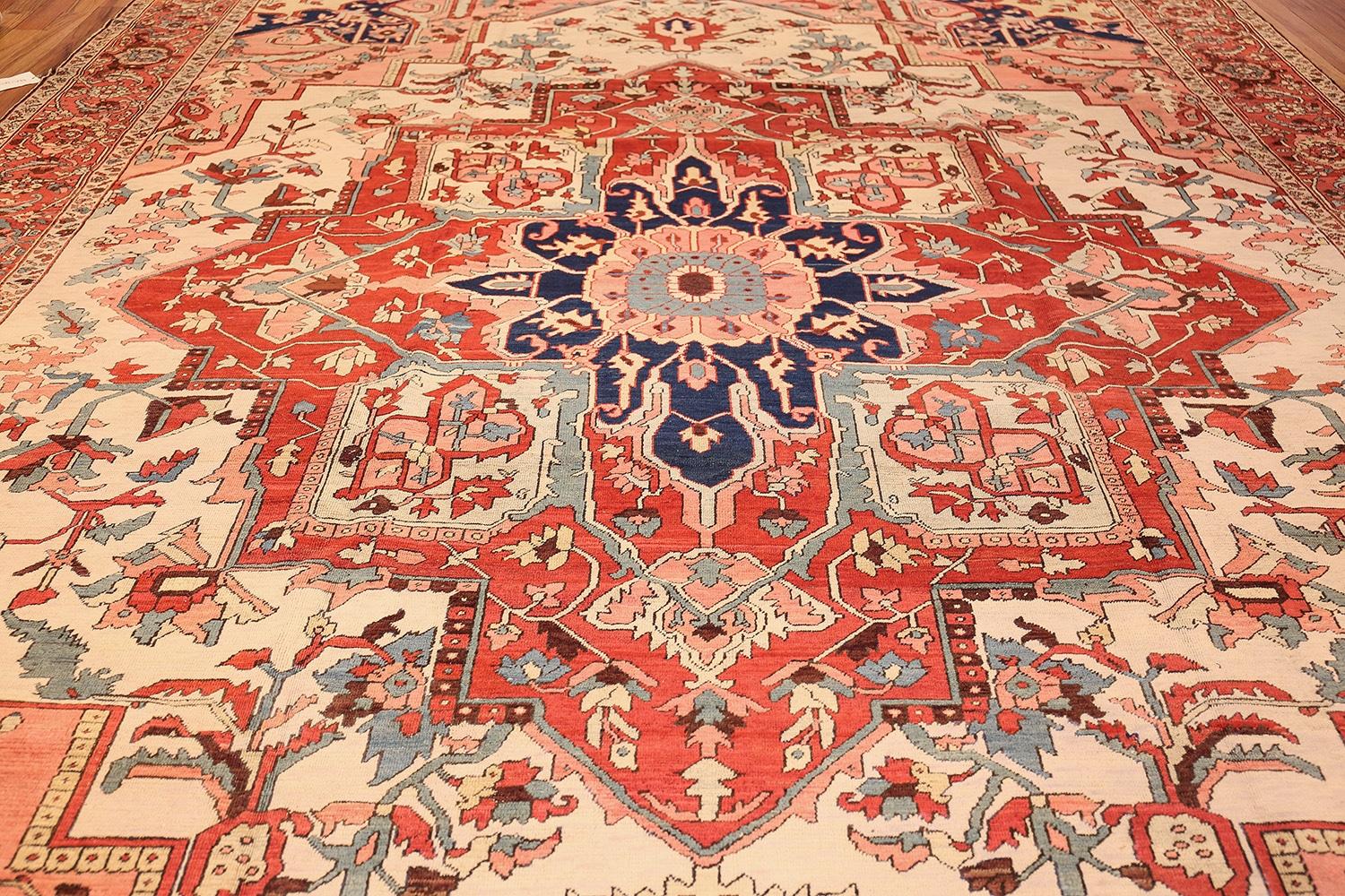 Hand-Knotted Nazmiyal Collection Antique Oriental Persian Serapi Rug. 11 ft x 15 ft 6 in