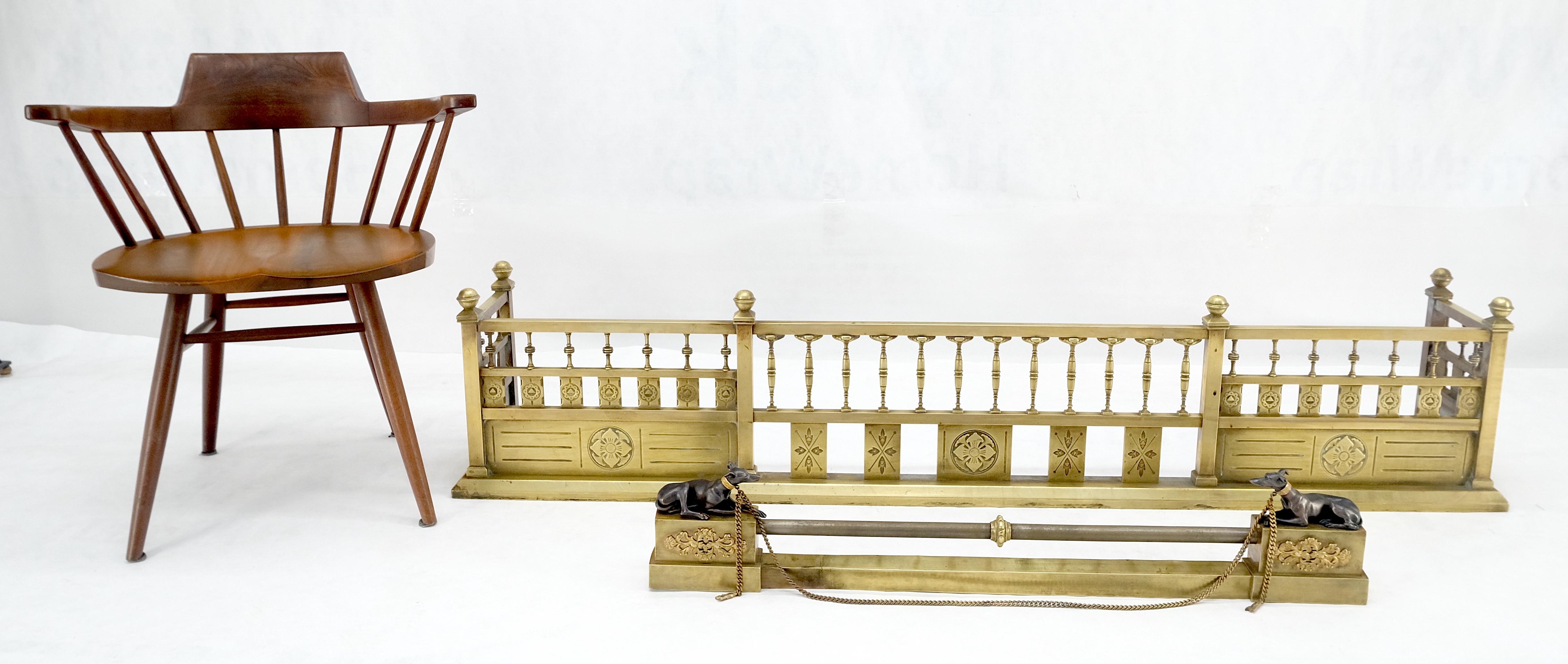 20ième siècle Grand porte-serviettes de cheminée en laiton massif orné c1900s Stunning en vente