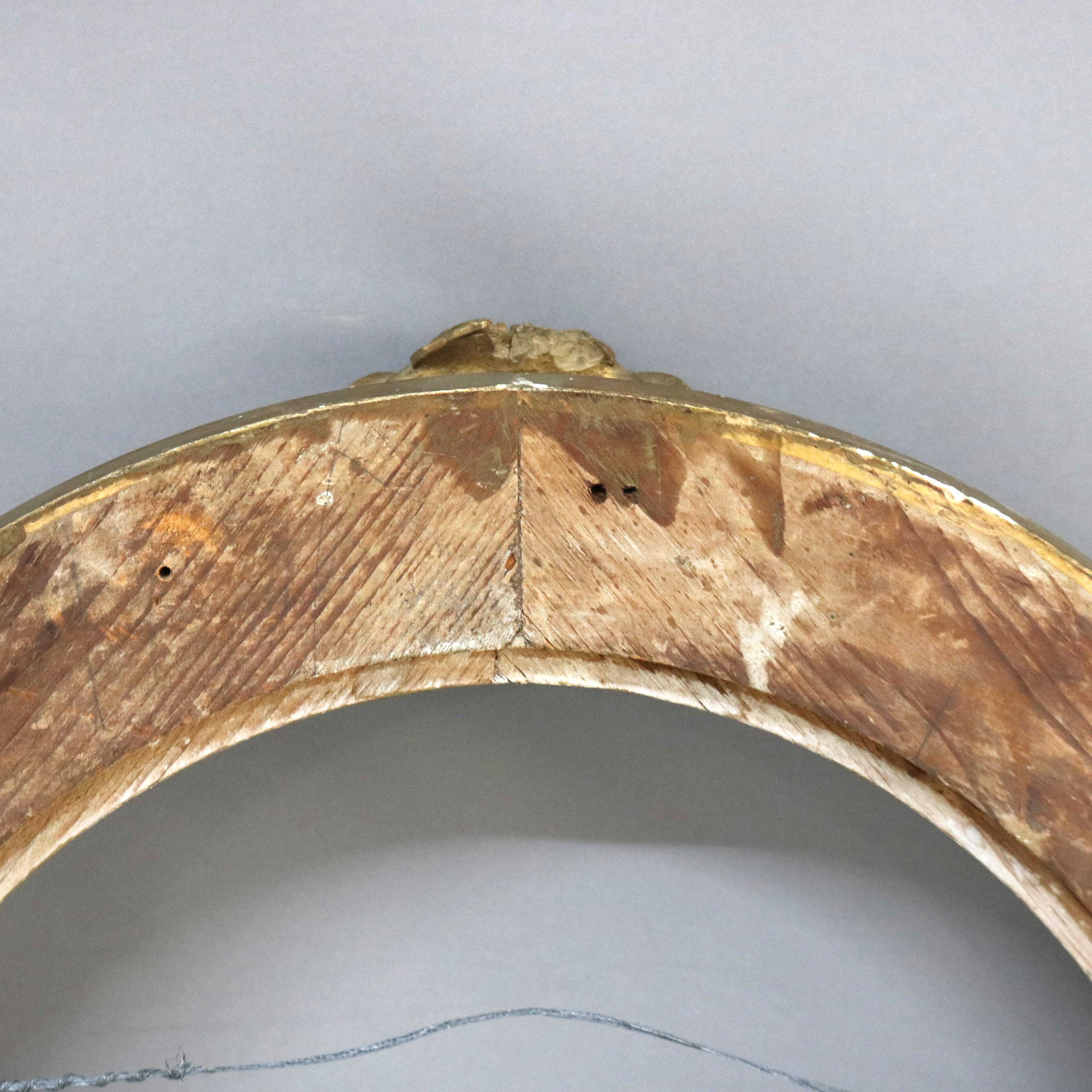 Grand cadre ancien ovale en bois sculpté et doré C1880 en vente 5