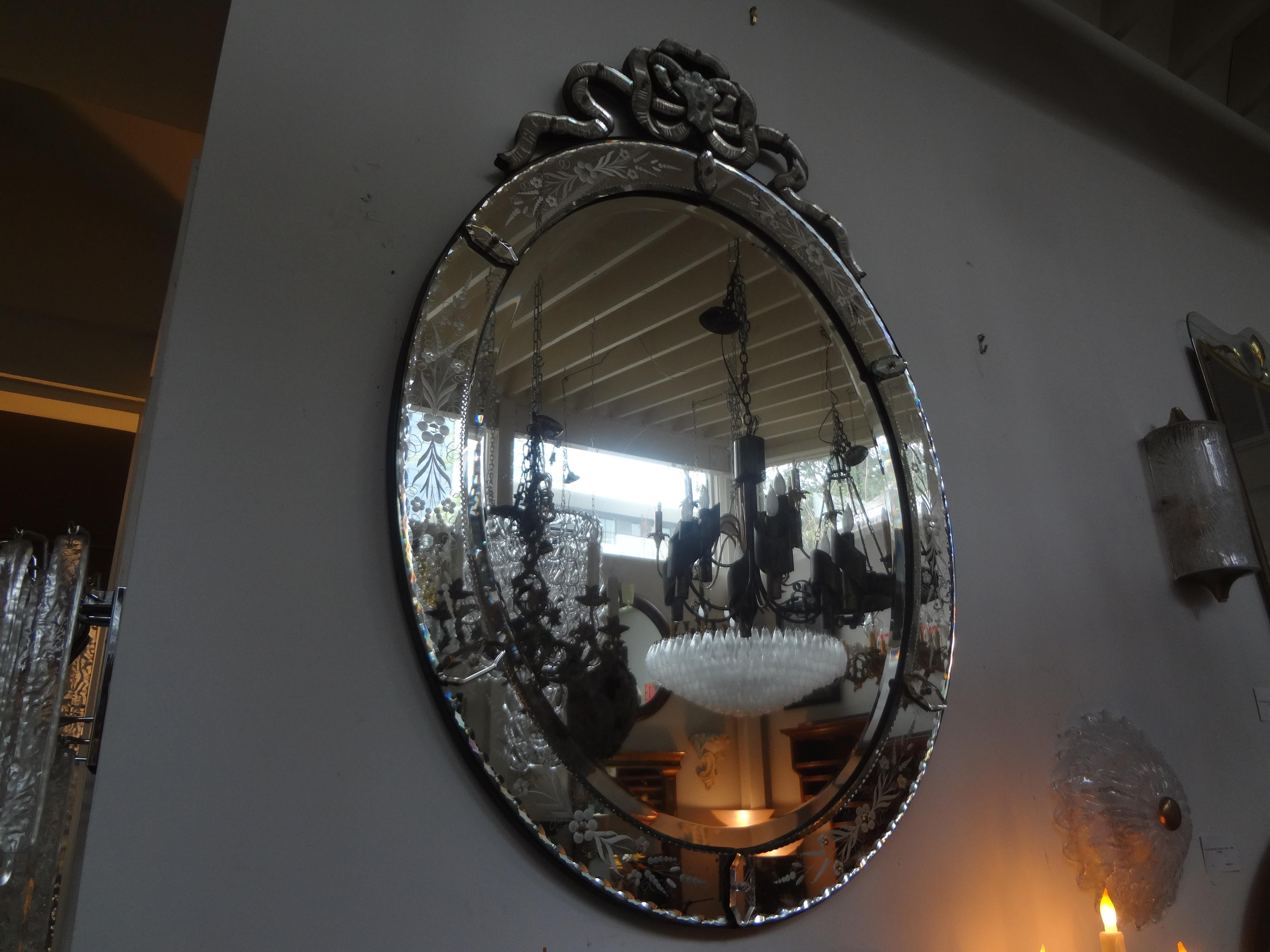 Large Antique Oval Etched Venetian Mirror  In Good Condition For Sale In Houston, TX