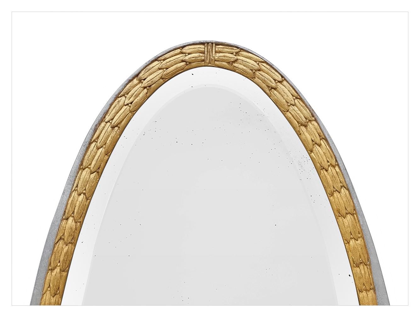 Großer antiker ovaler Spiegel aus der Zeit des Art déco, aus dem Jahr 1928. Vergoldet & versilbert. (Französisch) im Angebot