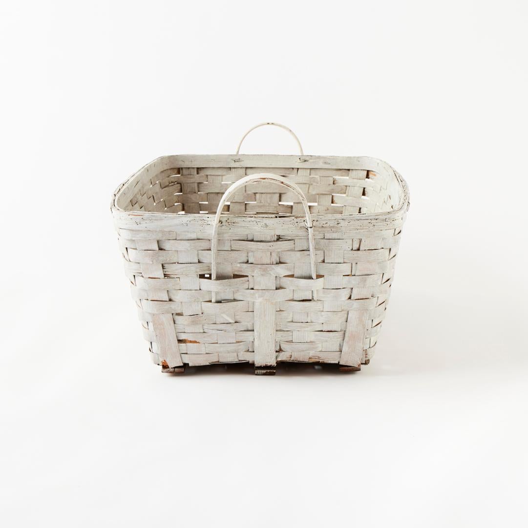 Cesta grande pintada antigua Estadounidense en venta