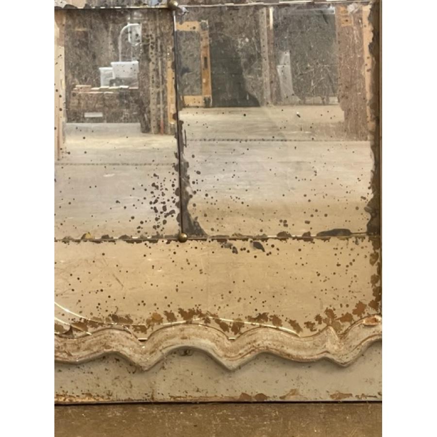 Großer antiker bemalter Spiegel im Zustand „Starke Gebrauchsspuren“ im Angebot in Scottsdale, AZ