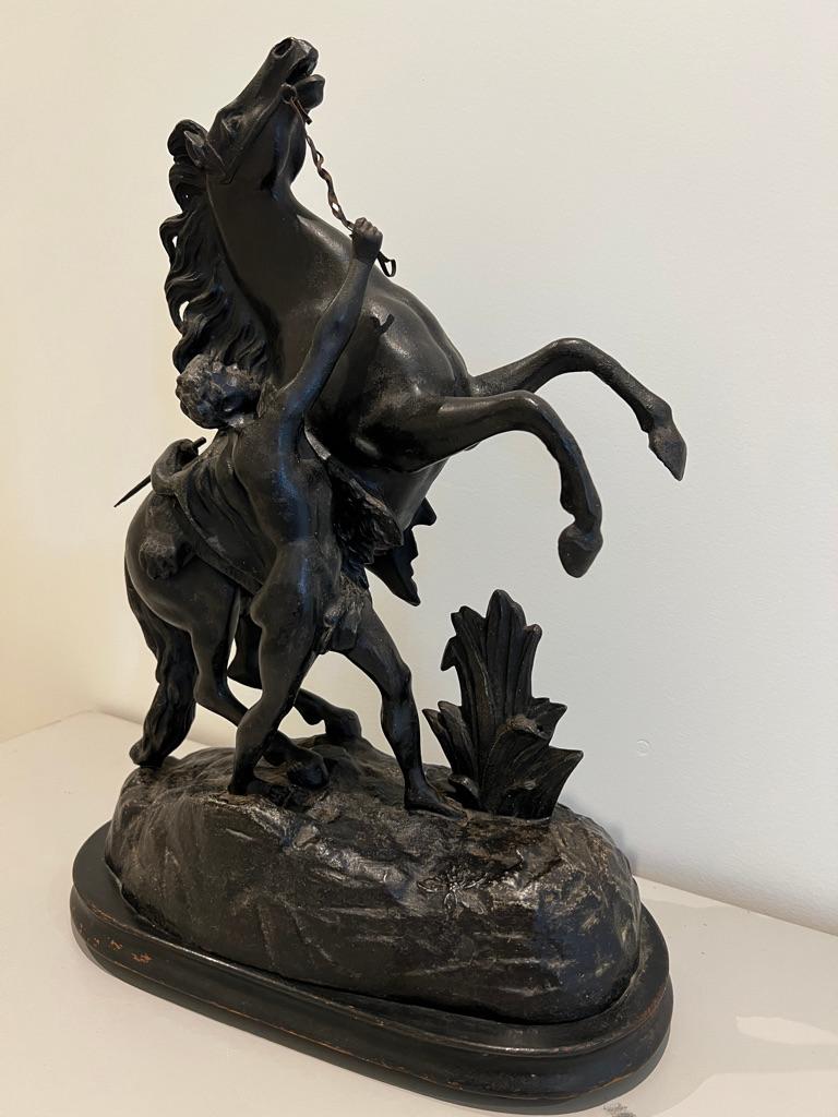 Grande paire ancienne de chevaux marley sculptés du 19ème siècle, d'après Coustou Bon état - En vente à Markington, GB