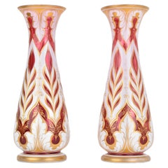 Grande paire de vases bohèmes anciens en verre doré superposé, 19ème siècle