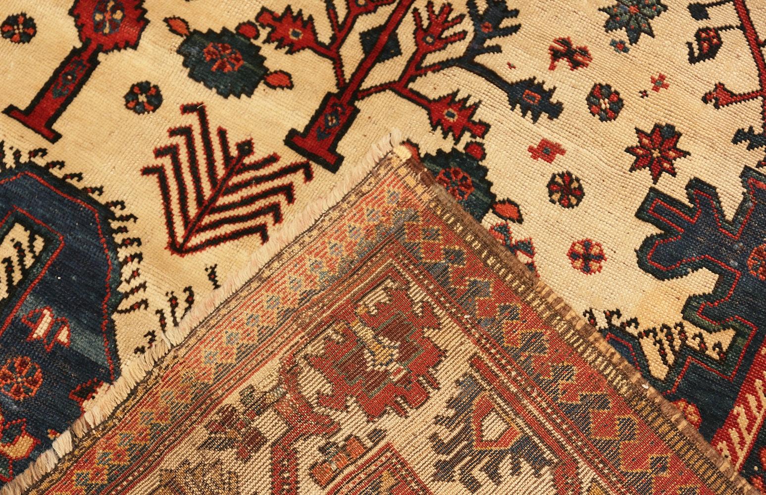 Antique Persian Bakhtiari Rug. 11 ft 6 in x 16 ft 2 in For Sale 5