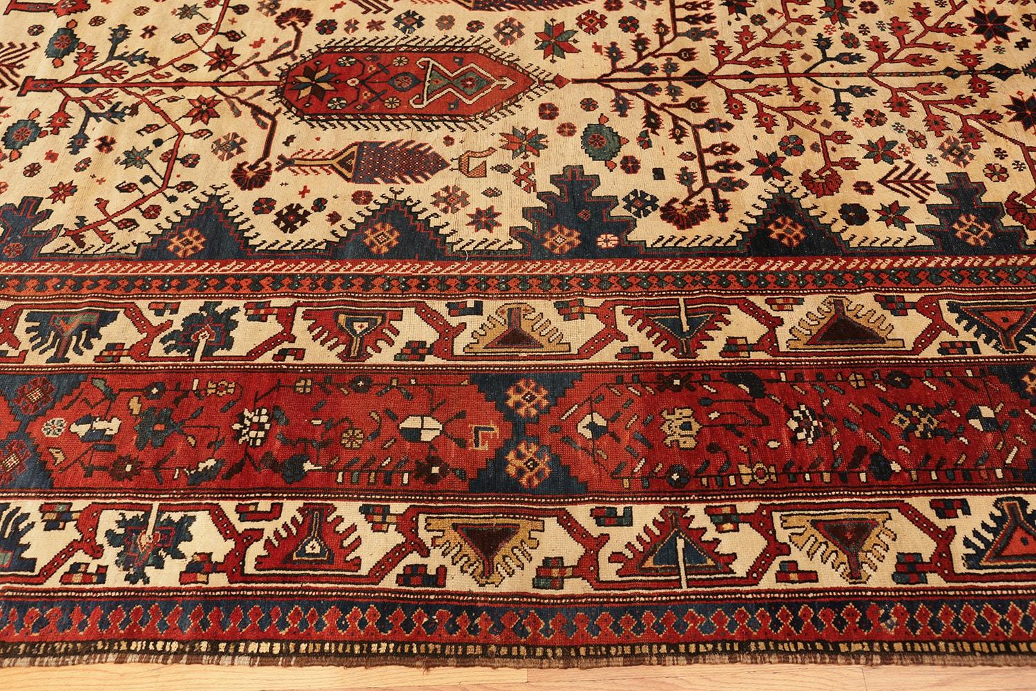 Beautiful Large antique Persian Bakhtiari rug, country of origin / rug type: Persian rug, date: circa 1920, size: 11 ft 6 in x 16 ft 2 in (3.51 m x 4.93 m).