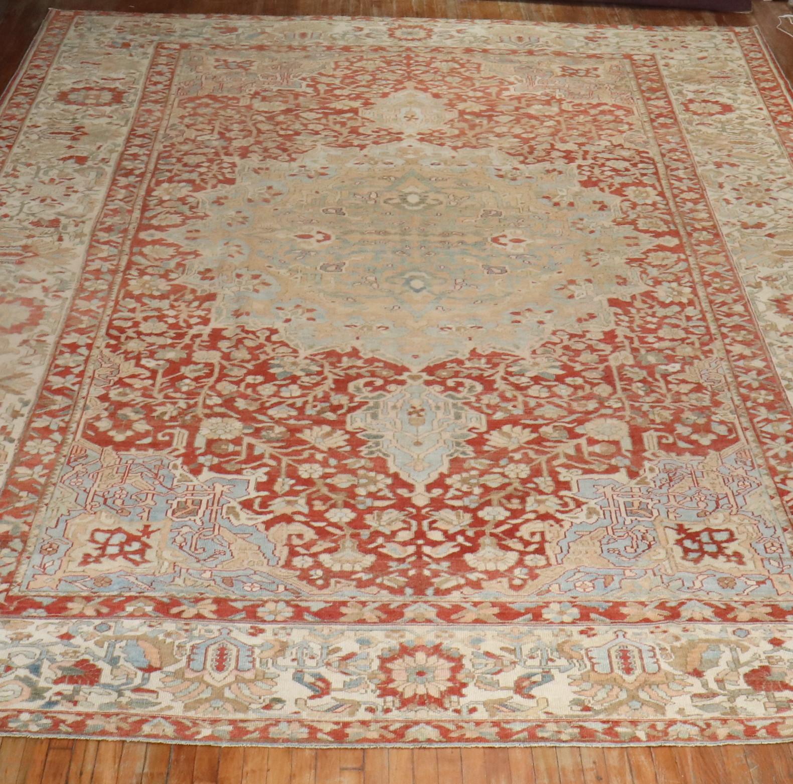 Large Antique Persian Bakhtiari Rug In Good Condition For Sale In New York, NY
