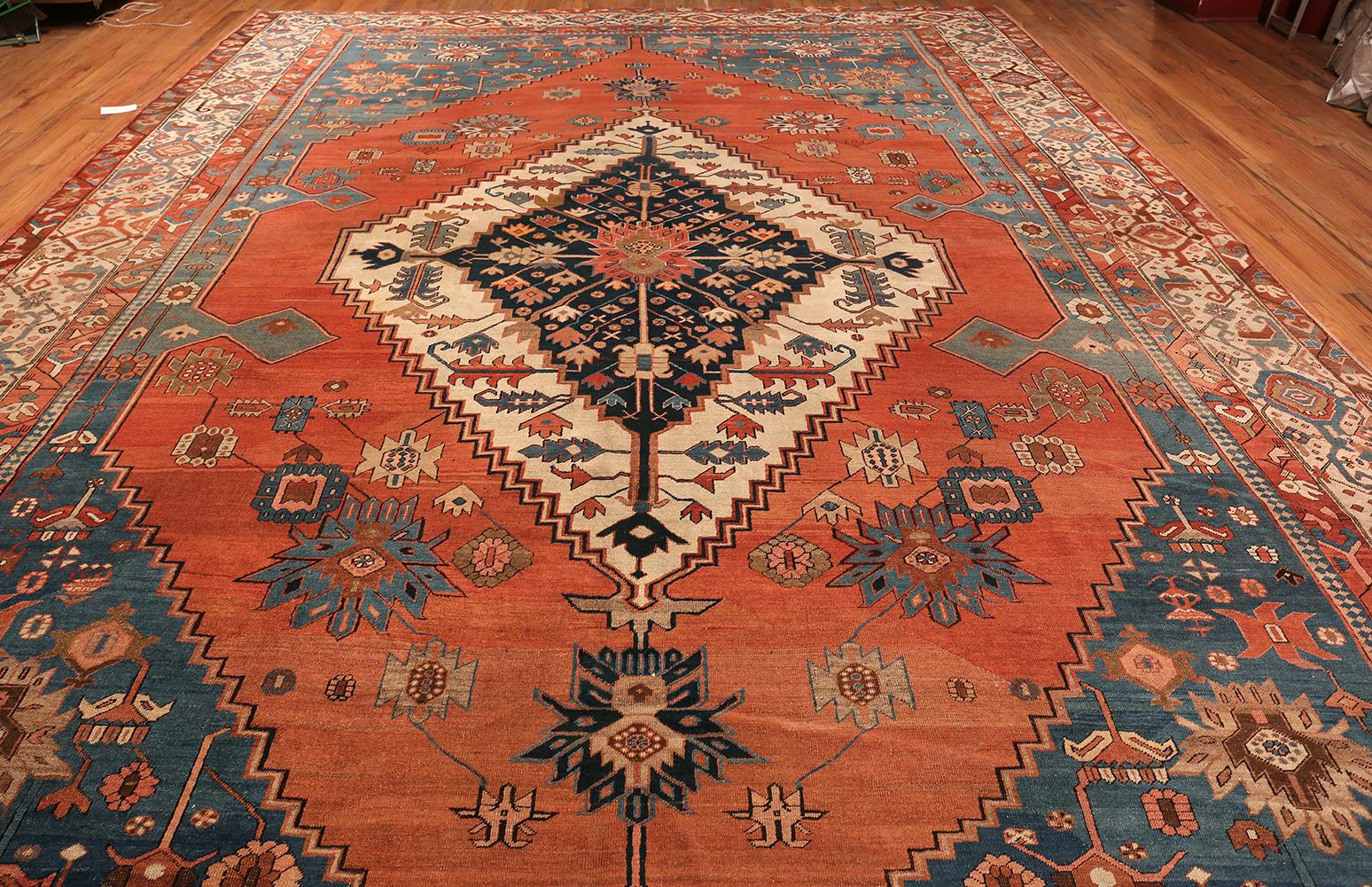 Large Antique Persian Bakshaish Rug. Size: 13 ft x 18 ft 2 in (3.96 m x 5.54 m) 2