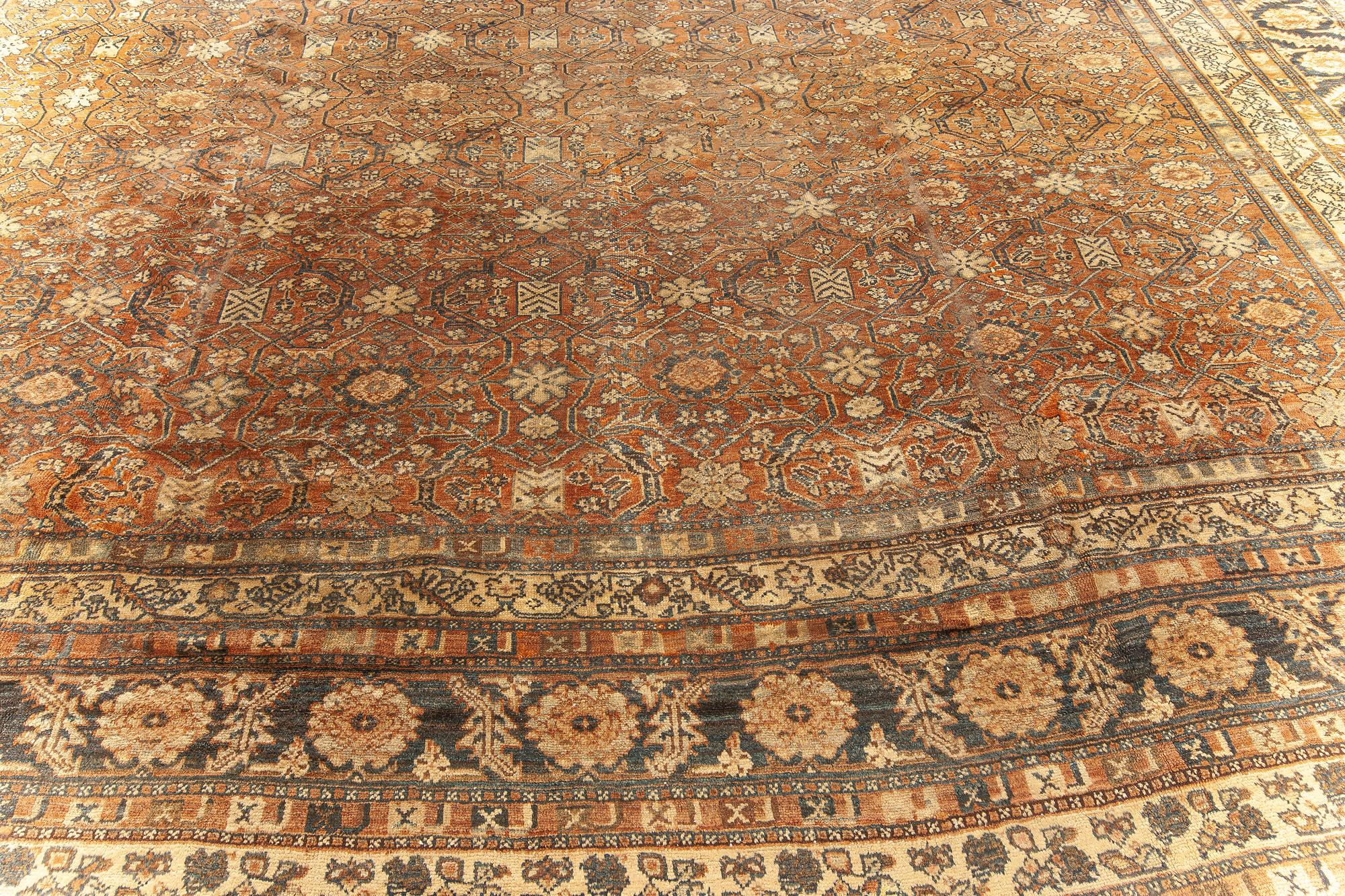 Large Antique Persian Bibikabad Brown Handmade Rug In Good Condition For Sale In New York, NY