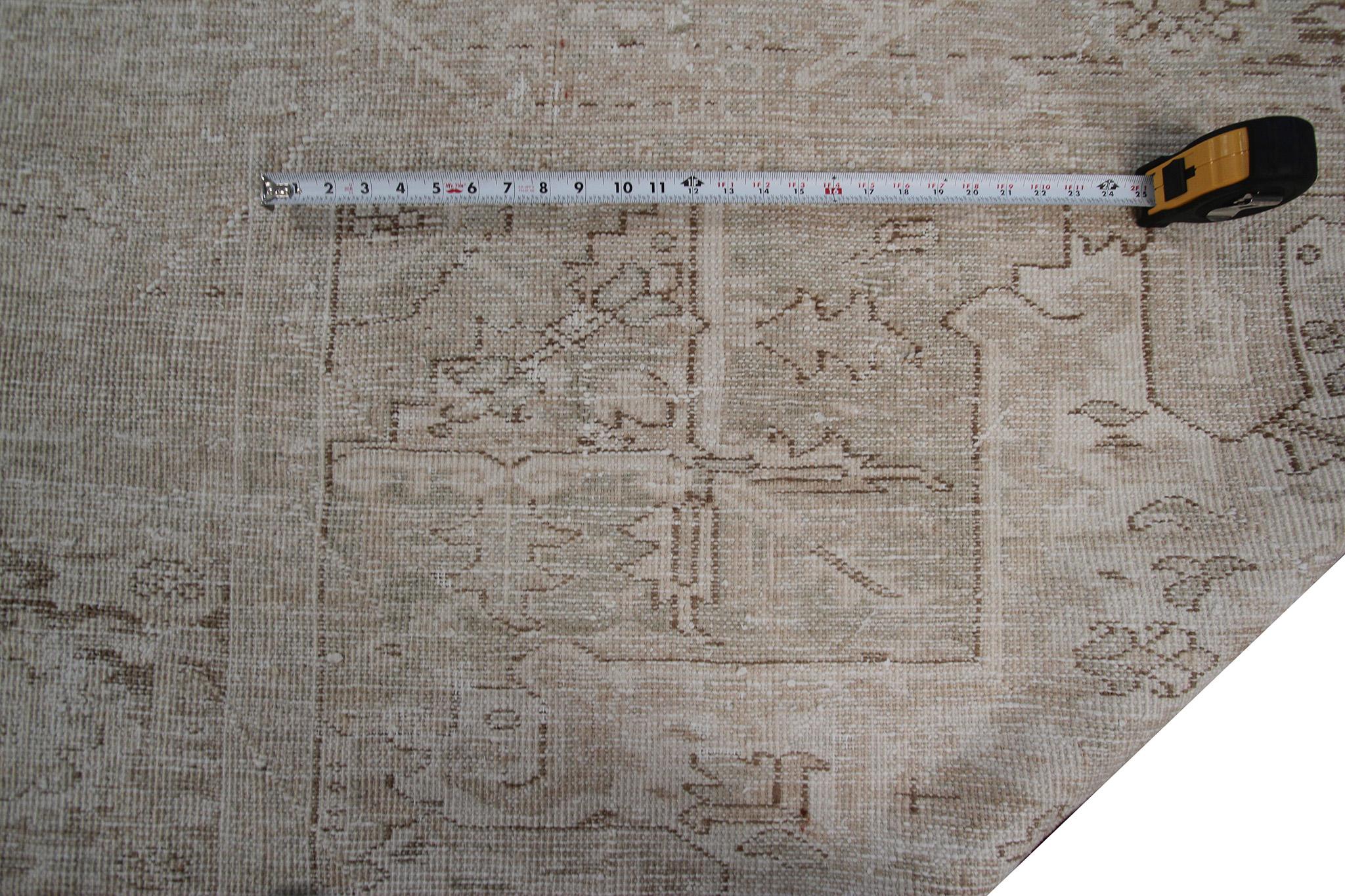Large Antique Persian Heriz Serapi Rug Beige Ivory Geometric Antique Heriz For Sale 6