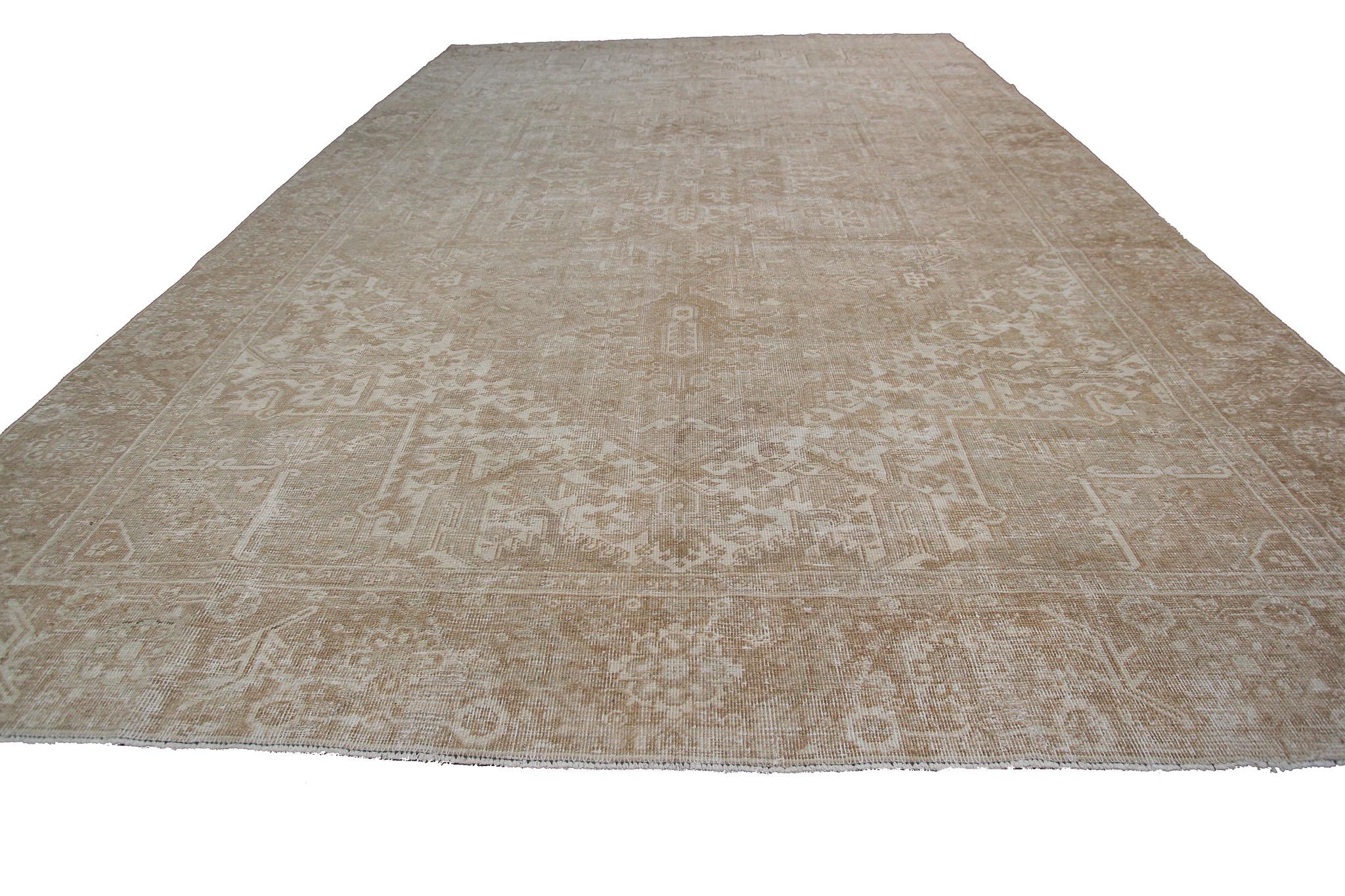 Large antique Persian Heriz Serapi rug Ivory geometric 9'7