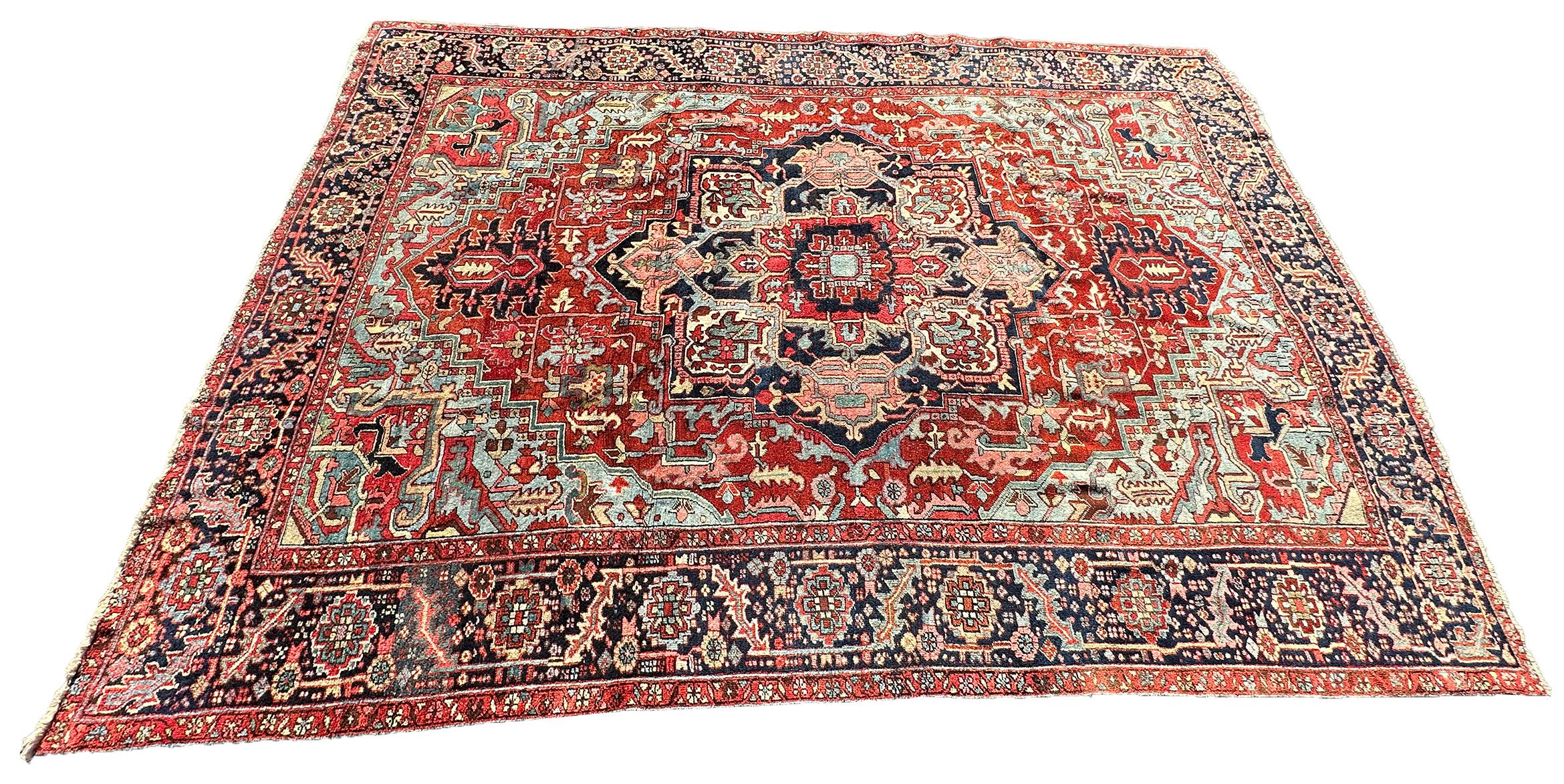 Hand-Knotted Large Antique Persian Heriz Serapi Rug Geometric Antique Heriz 244cm x 325cm  For Sale