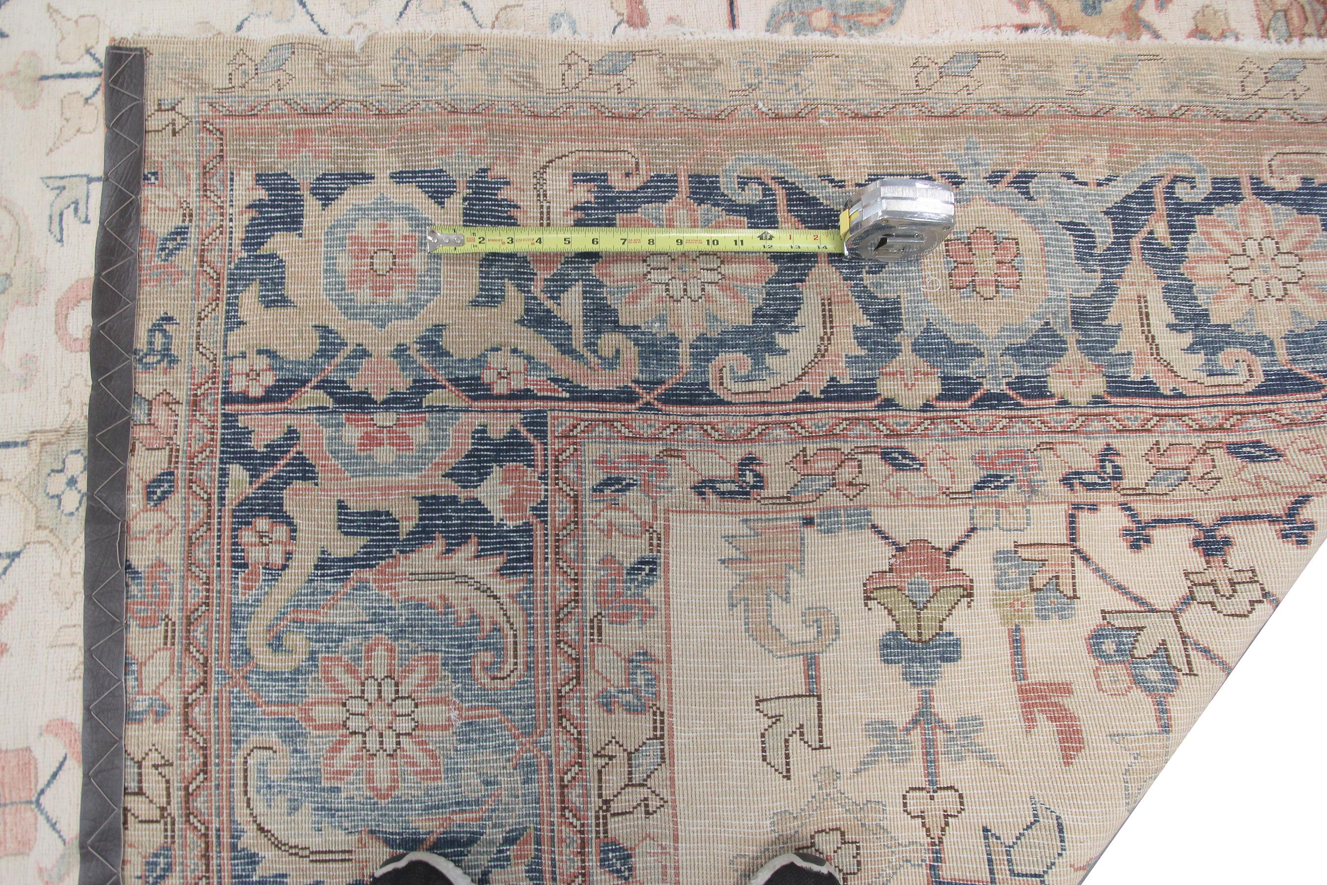 Large Antique Persian Heriz Serapi Rug Ivory Geometric For Sale 6