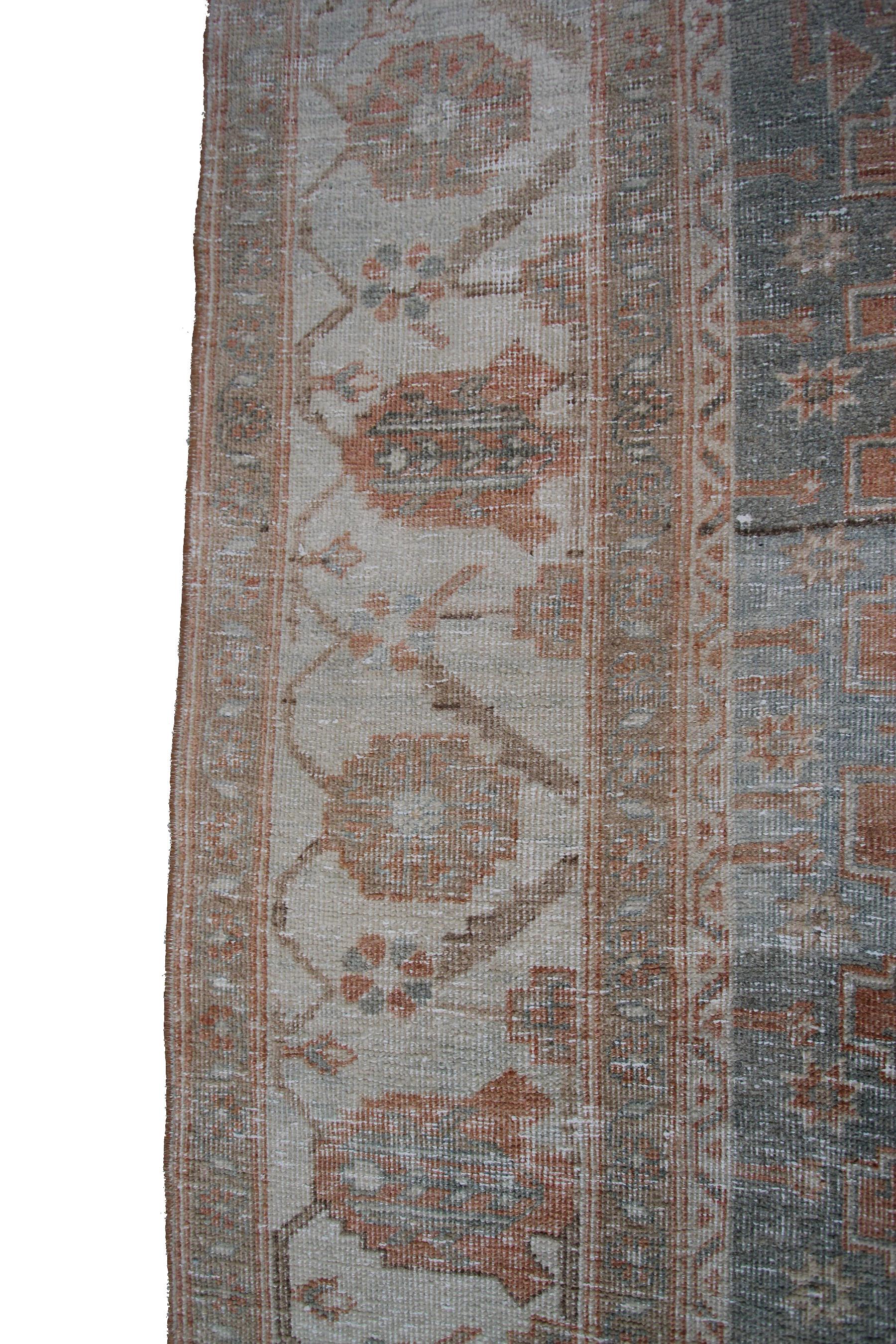 Wool Large Antique Persian Heriz Serapi Rug Neutral Geometric Antique Heriz For Sale
