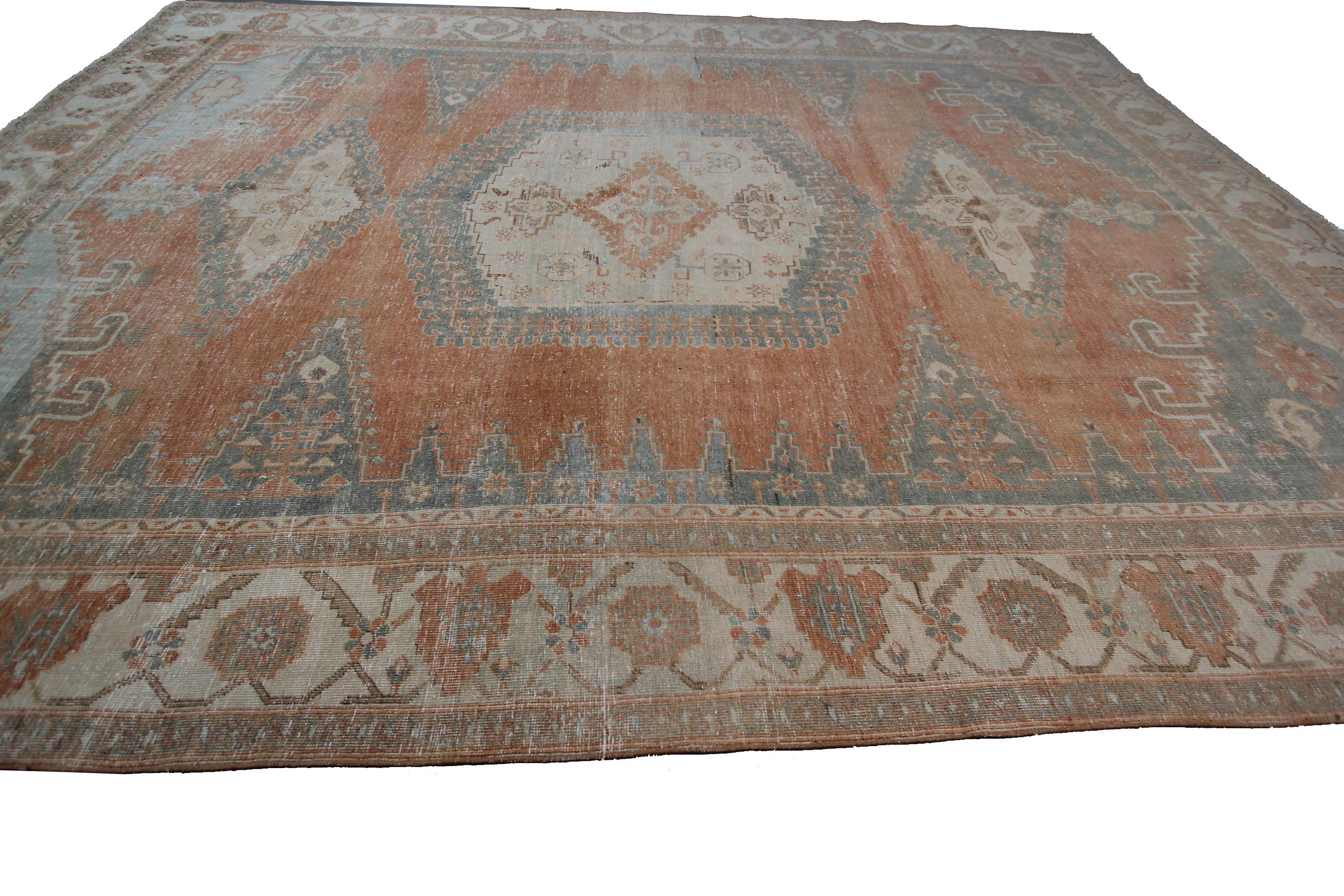 Großer antiker persischer Heriz-Serapi-Teppich, neutral, geometrisch, 9x12, antik, Heriz (Frühes 20. Jahrhundert) im Angebot